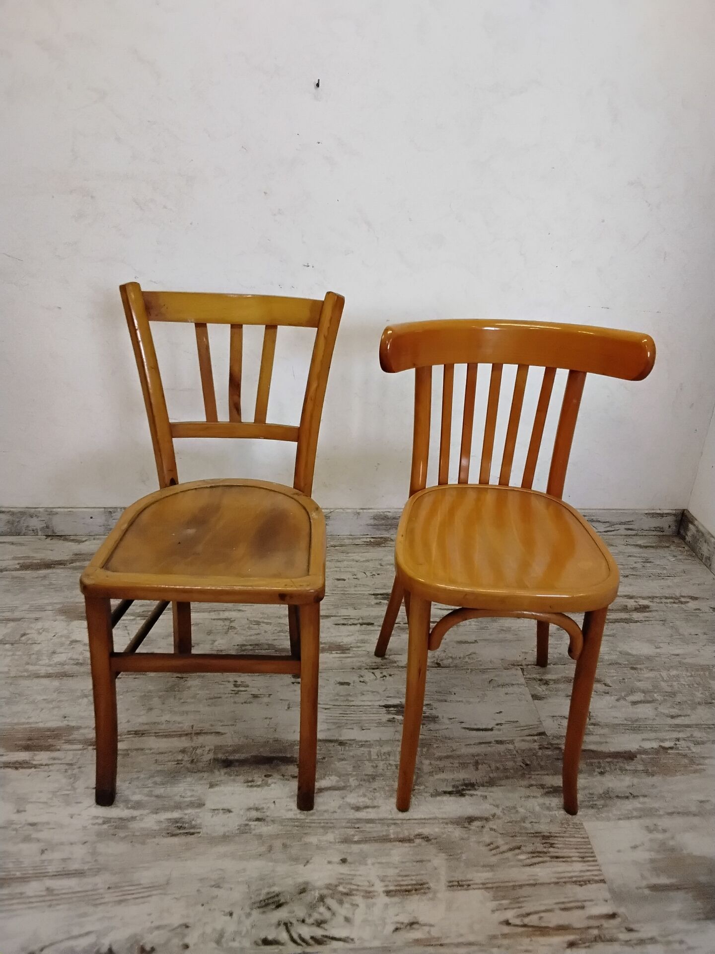 Set of 5 mismatched chairs in Baumann style