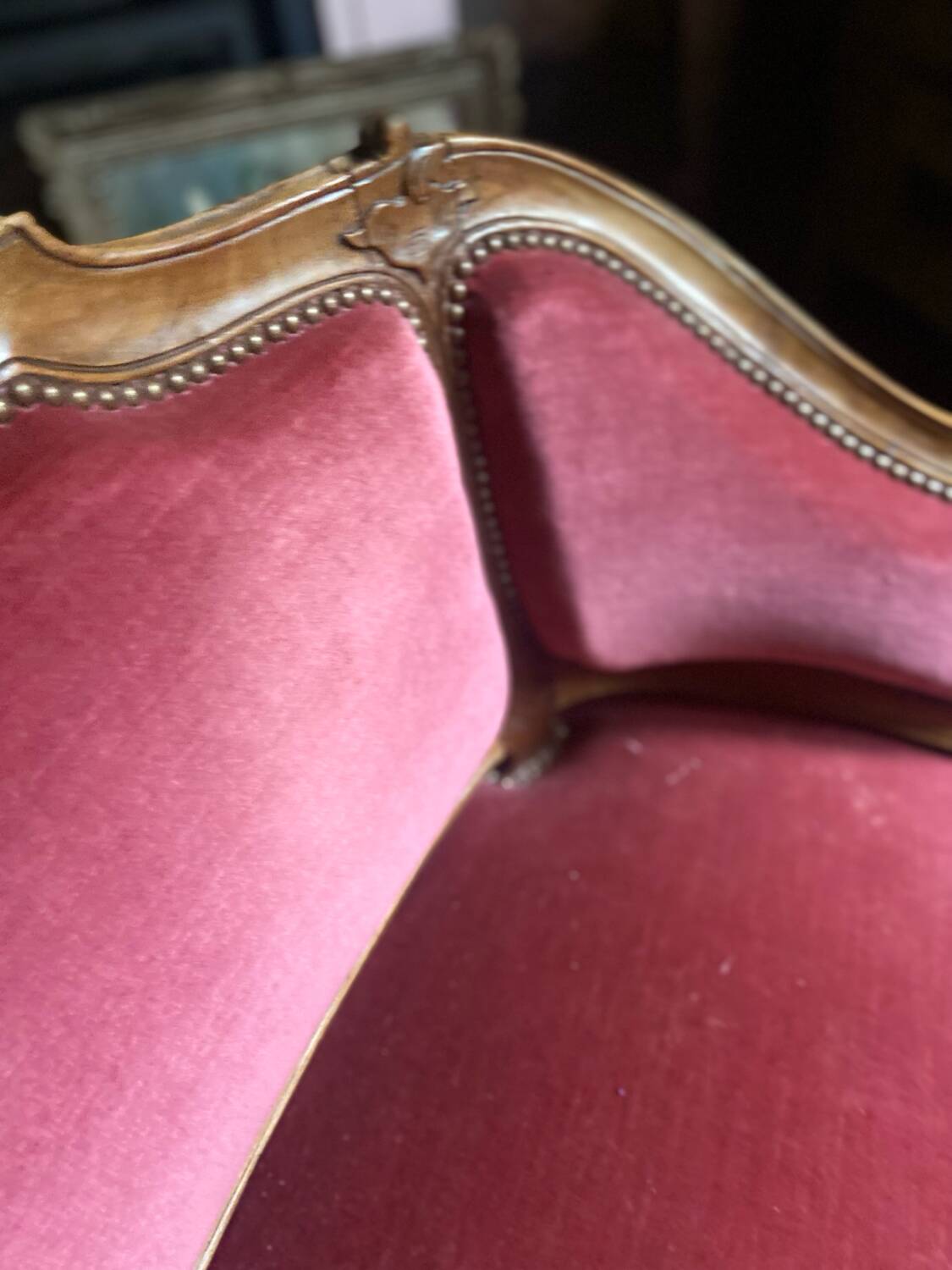 Small antique Louis XV style pink velvet loveseat bench