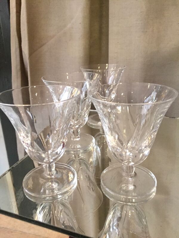 Suite de 7 verres a vin cuit ou porto en cristal St Louis modele jersey