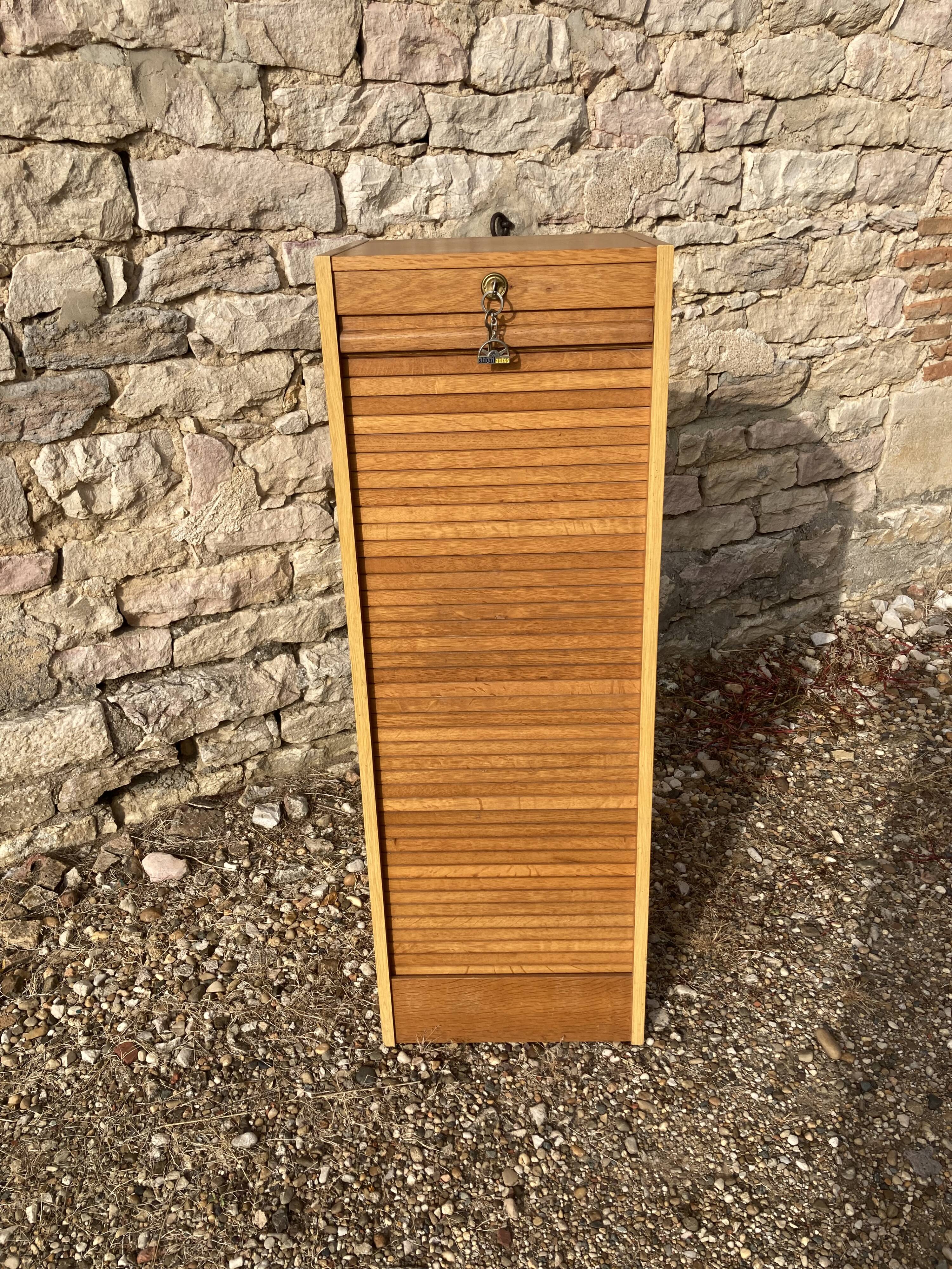 Notary curtain binder