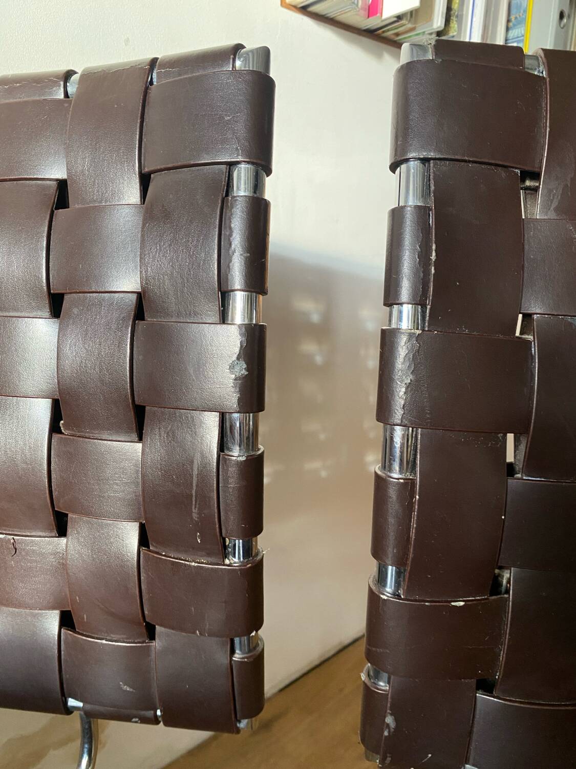 Chaises cuir et chrome