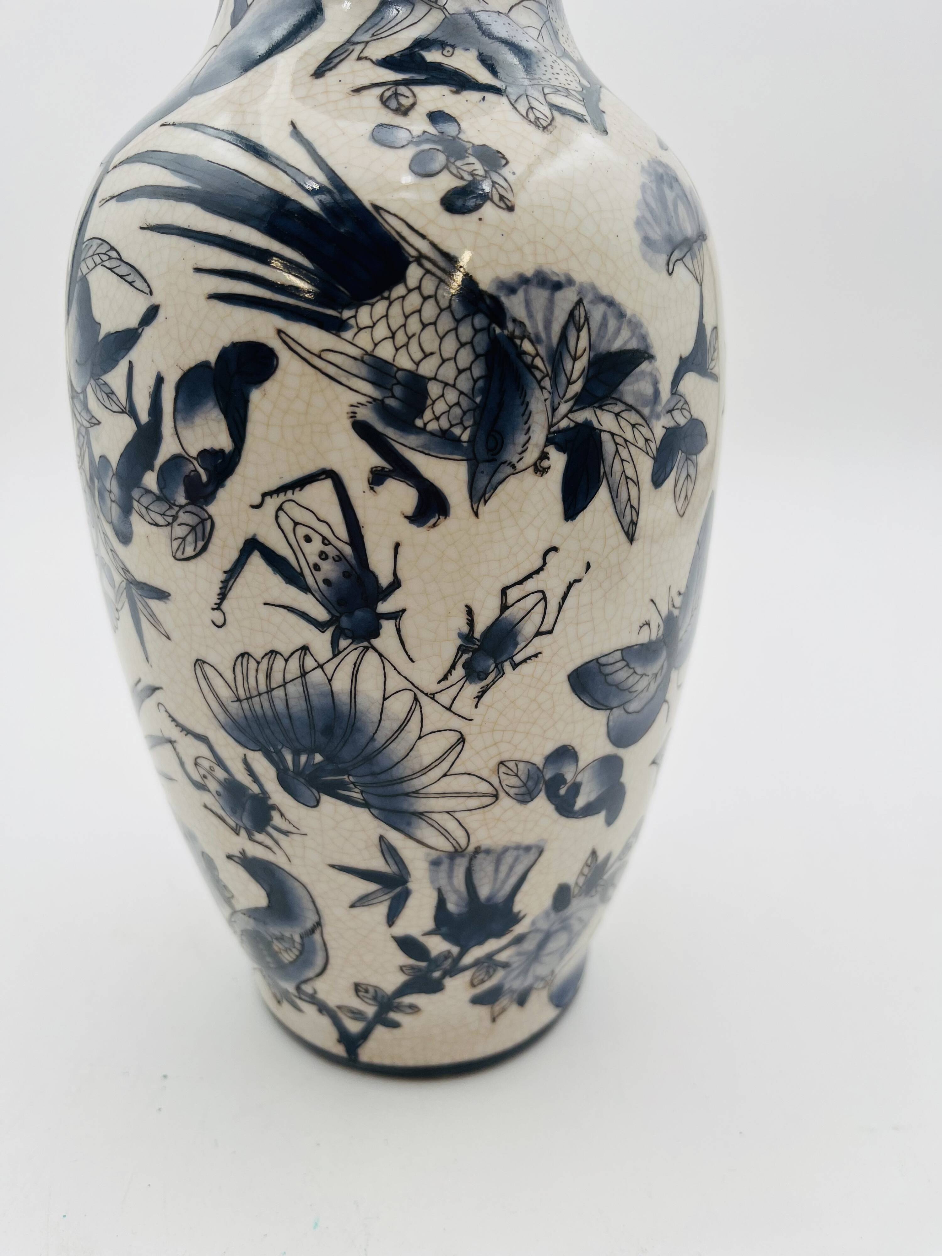 Antique Chinese porcelain vase – blue and white decoration