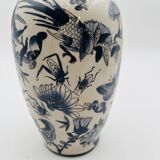 Antique Chinese porcelain vase – blue and white decoration