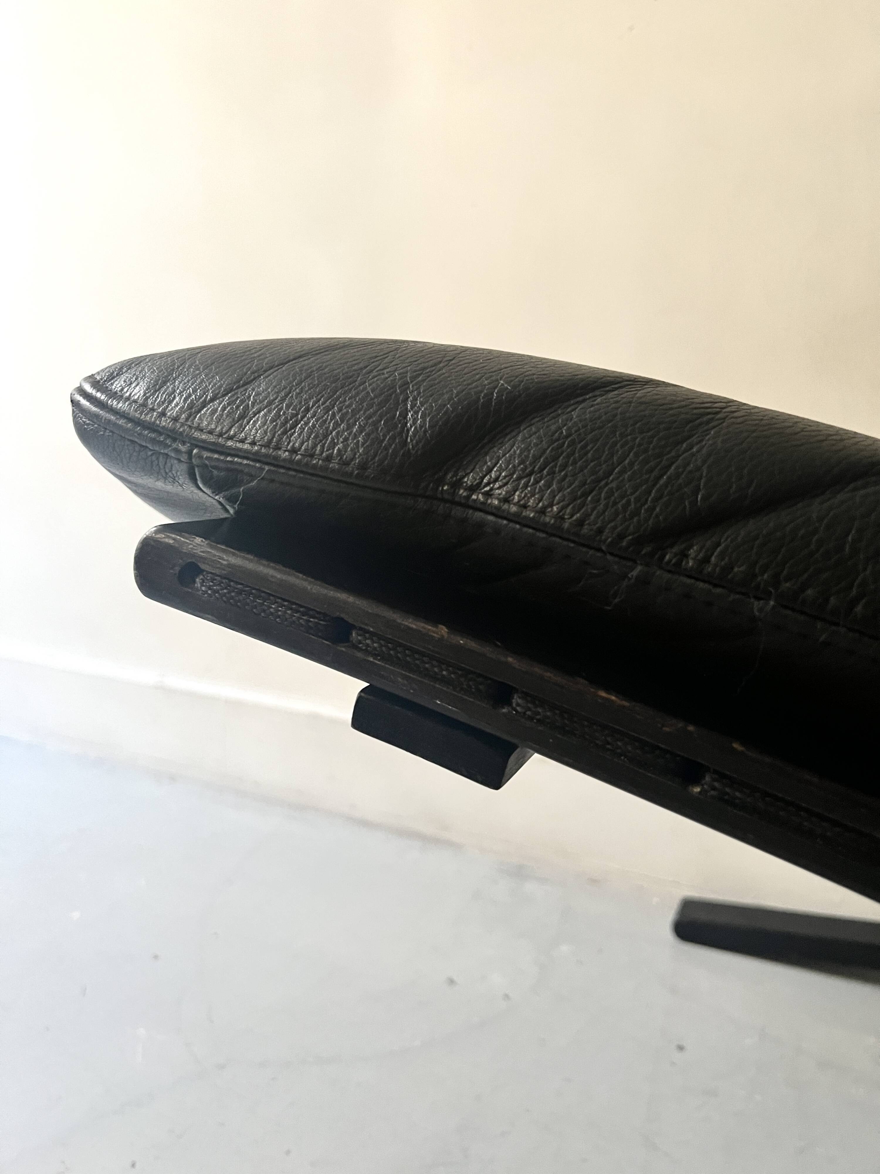 Siesta Scandinavian armchair in black leather by Ingmar Relling, designed in 1970