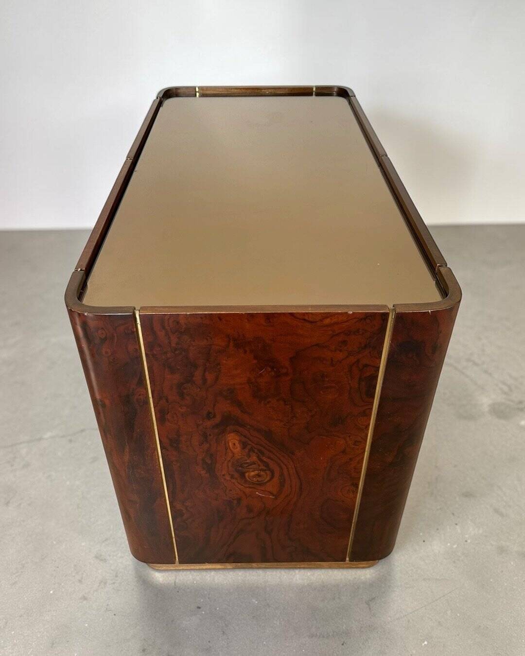 Dry bar in walnut and brass with a mirrored top, Italy 1970.