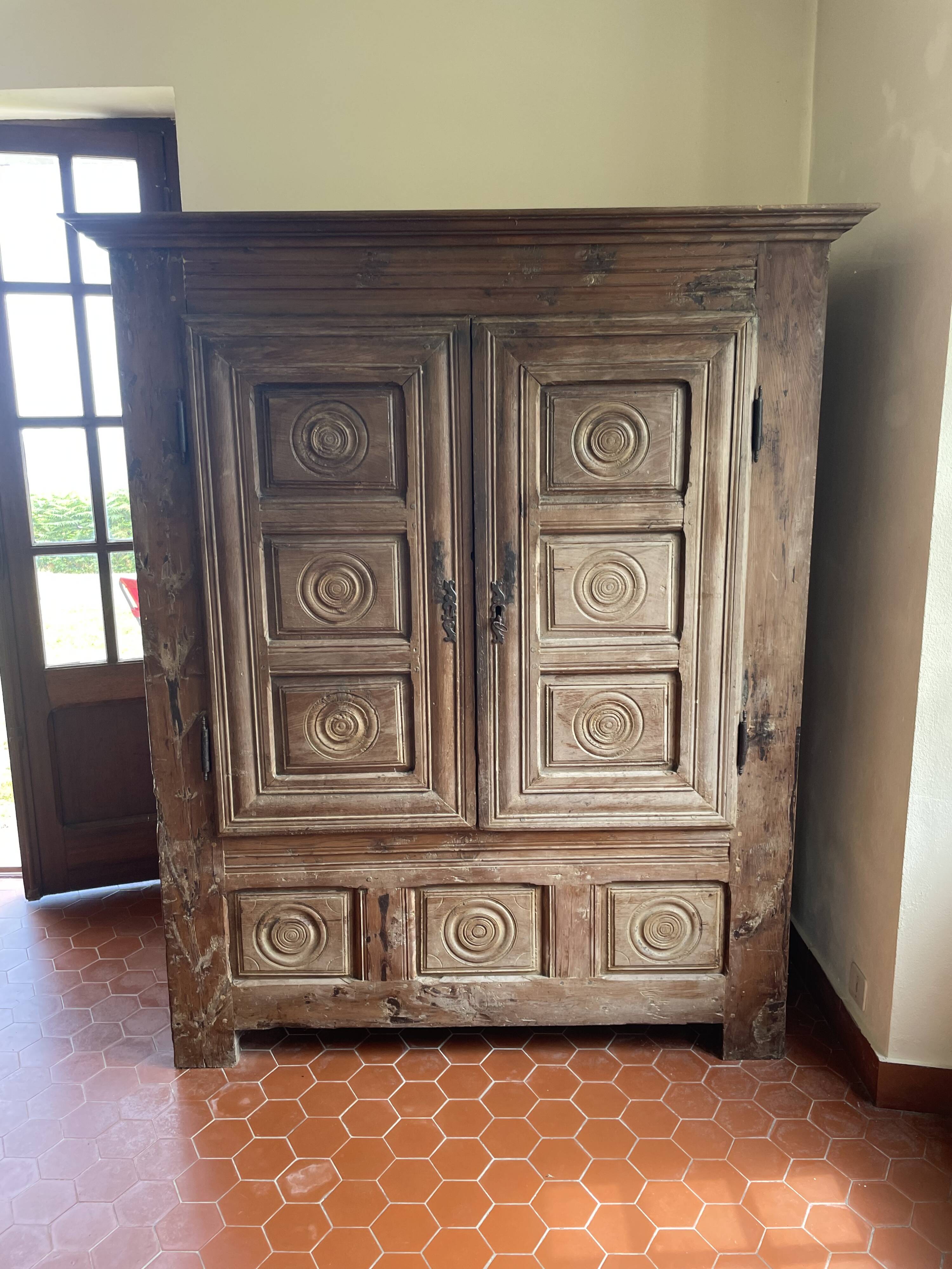 Armoire bretonne