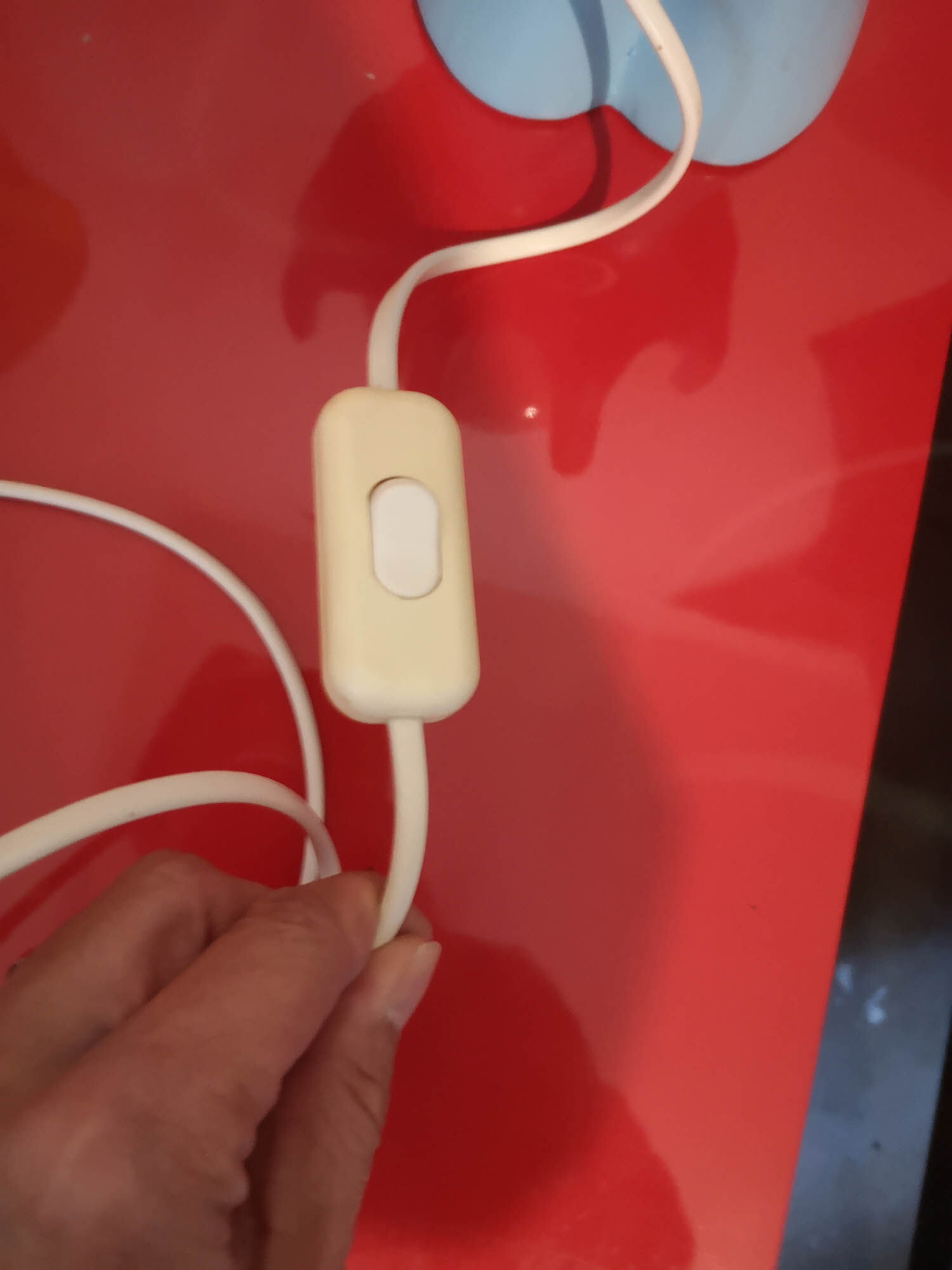 Vintage lamp hands and opal globe - blue - vintage luminaire