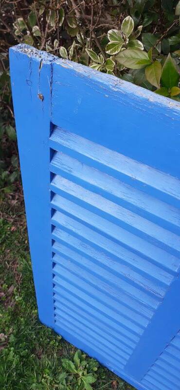 Petit volet  L75xH101cm bleu à persiennes