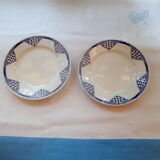 Assorted 18 old blue plates