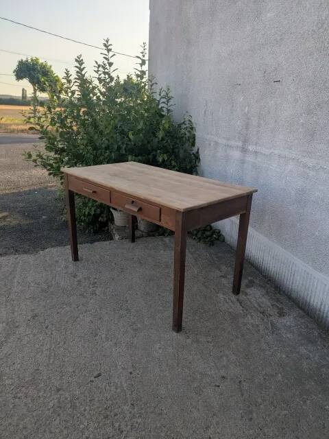 Oak table