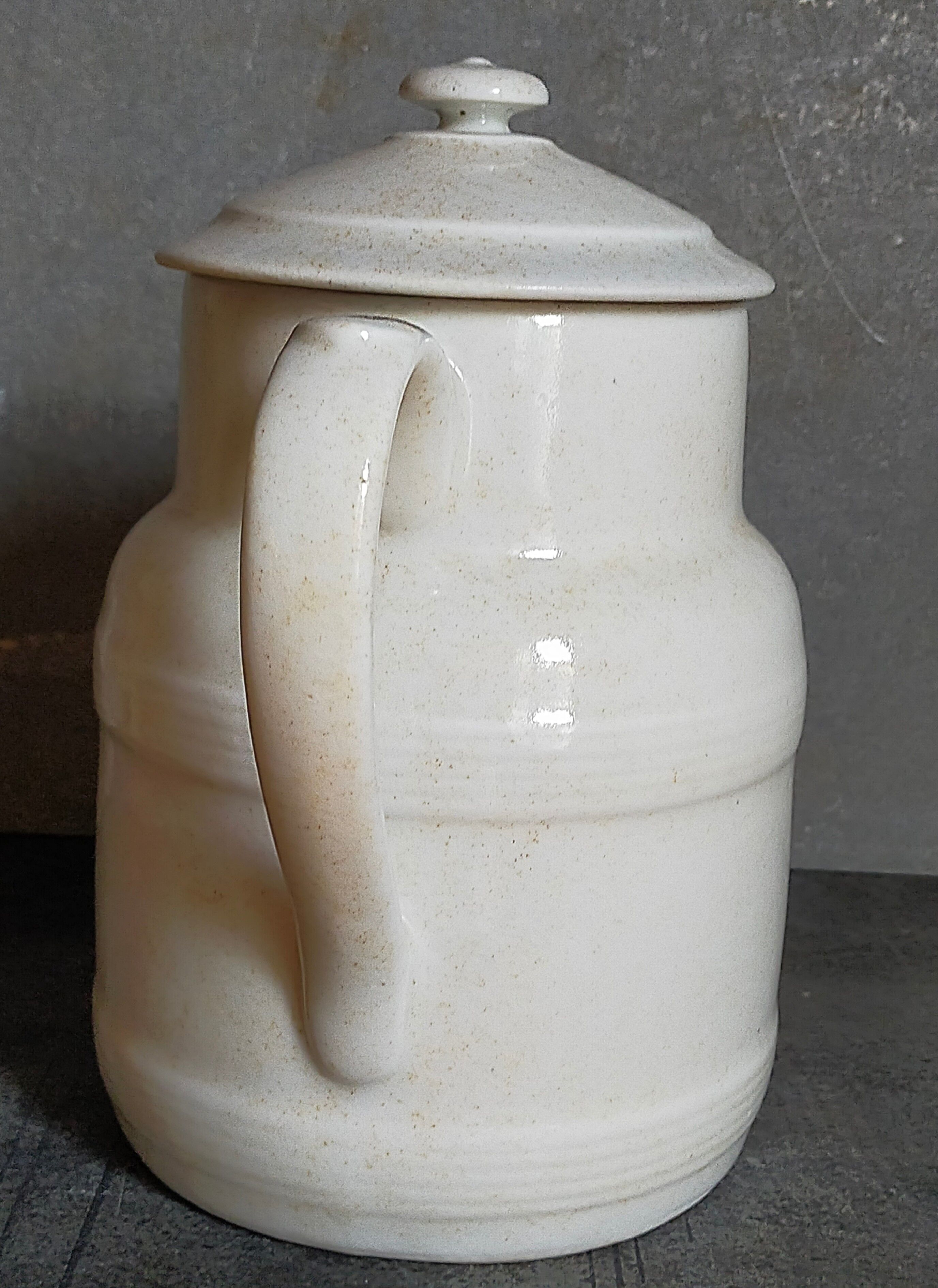 Covered pitcher in porcelain fire of Grigny XIXth stamped P.Precious