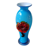 Vase Design stylé en verre d Art Murano. Motif floral en relief. Haut 23 cm