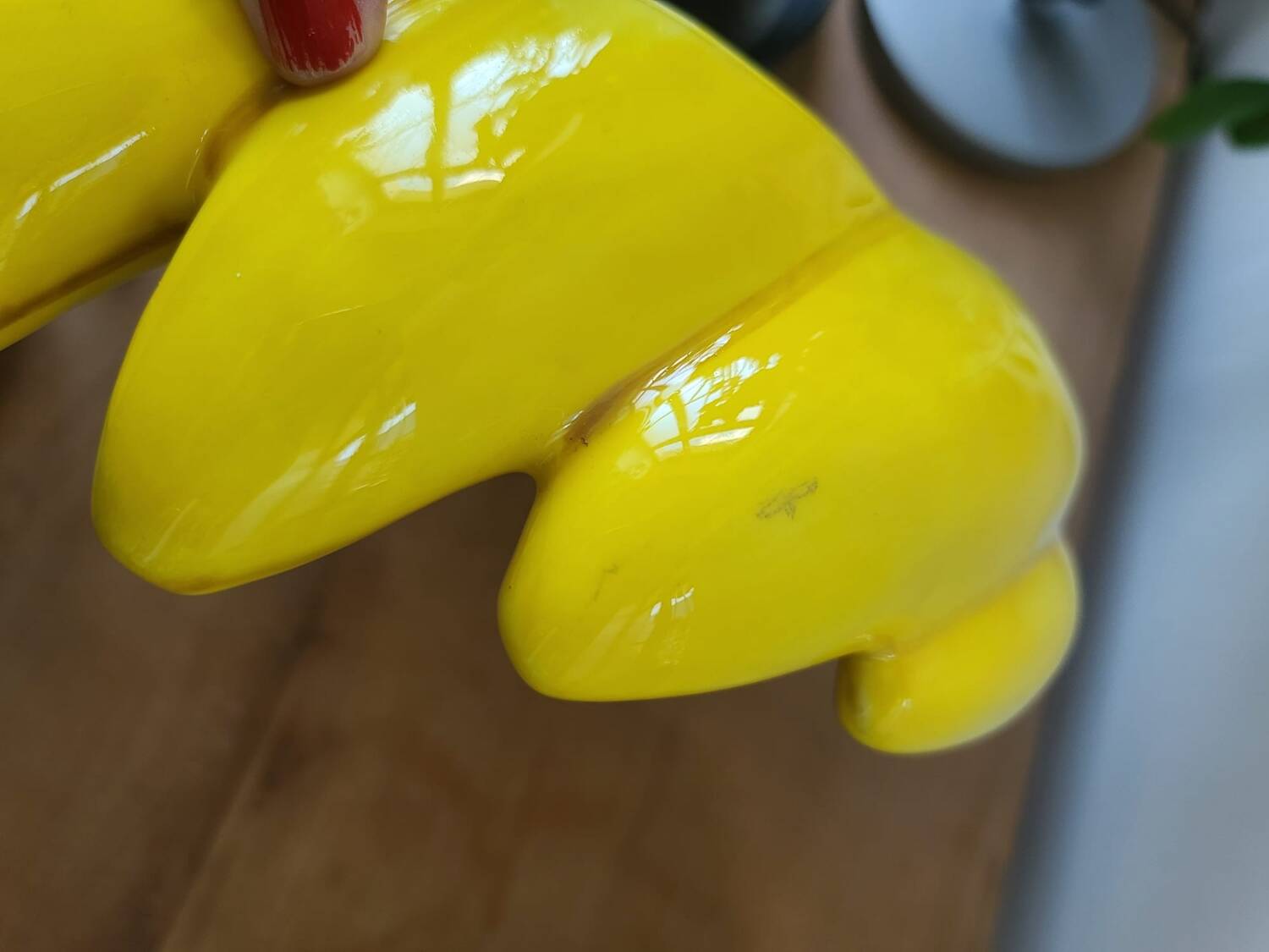 Ceramic fruit basket by Gisela Graham London