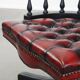 Chaise de bureau Chesterfield en cuir de vachette rouge/noir et bois