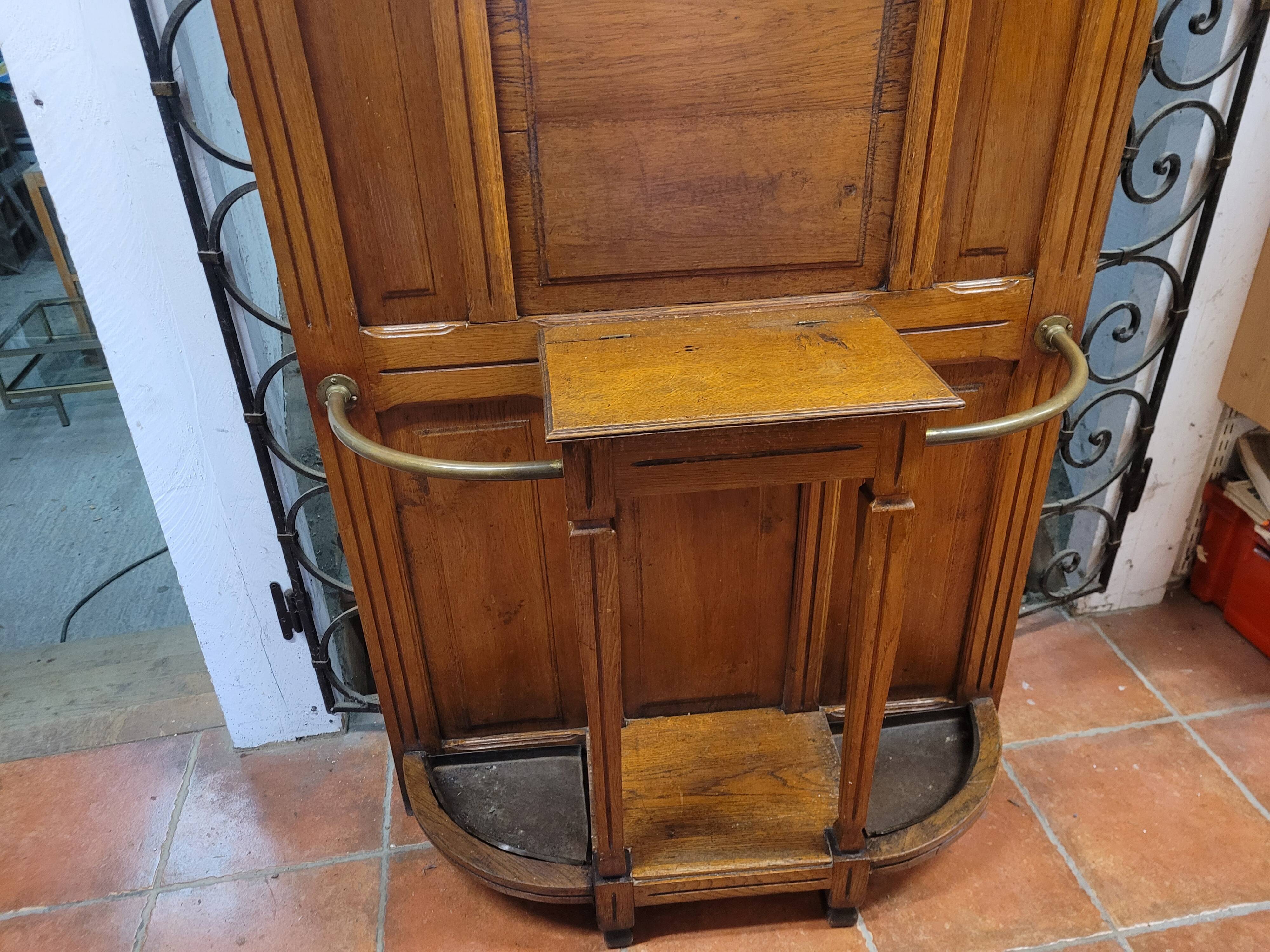 Old oak cloakroom