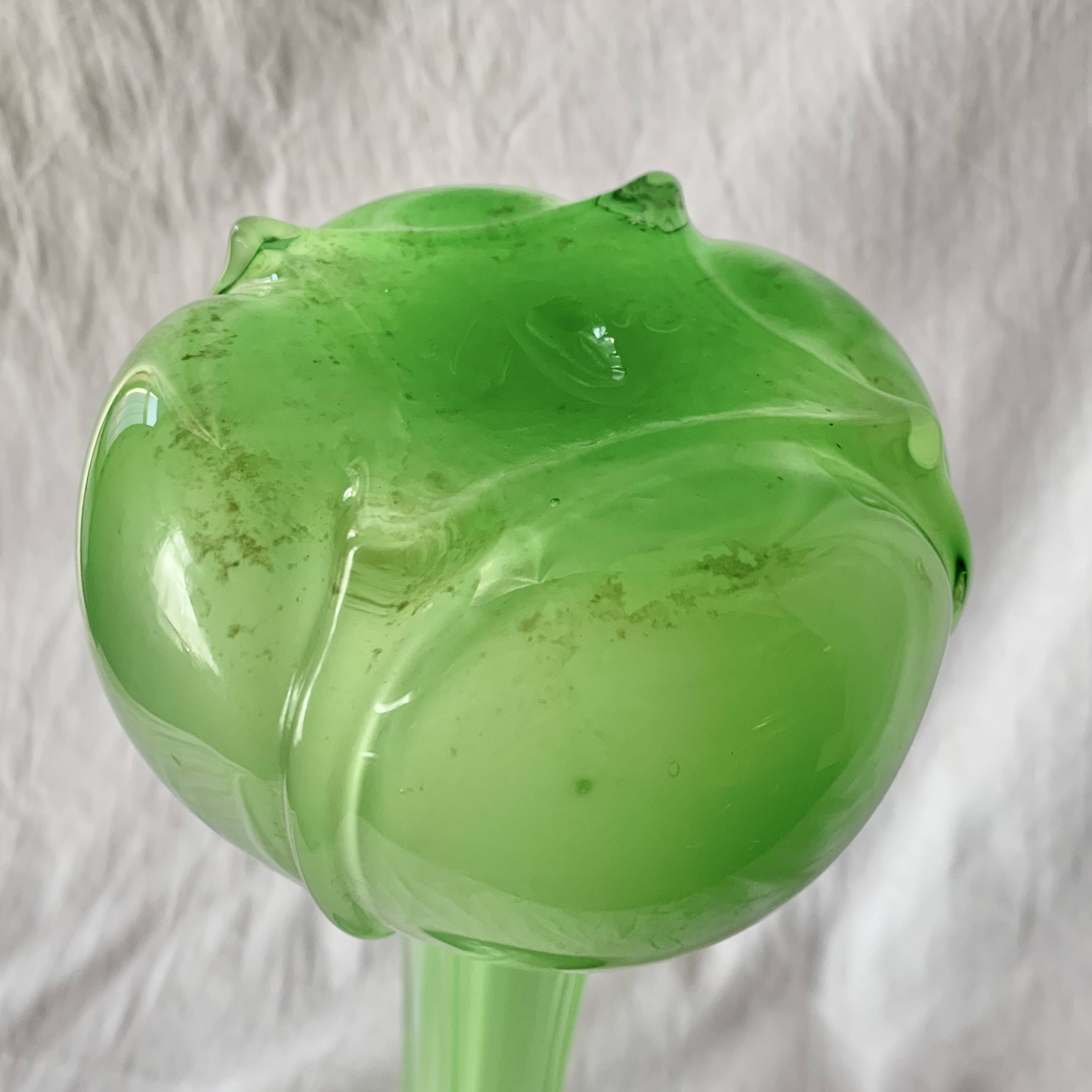Vase soliflore vintage en verre soufflé vert - 43 cm