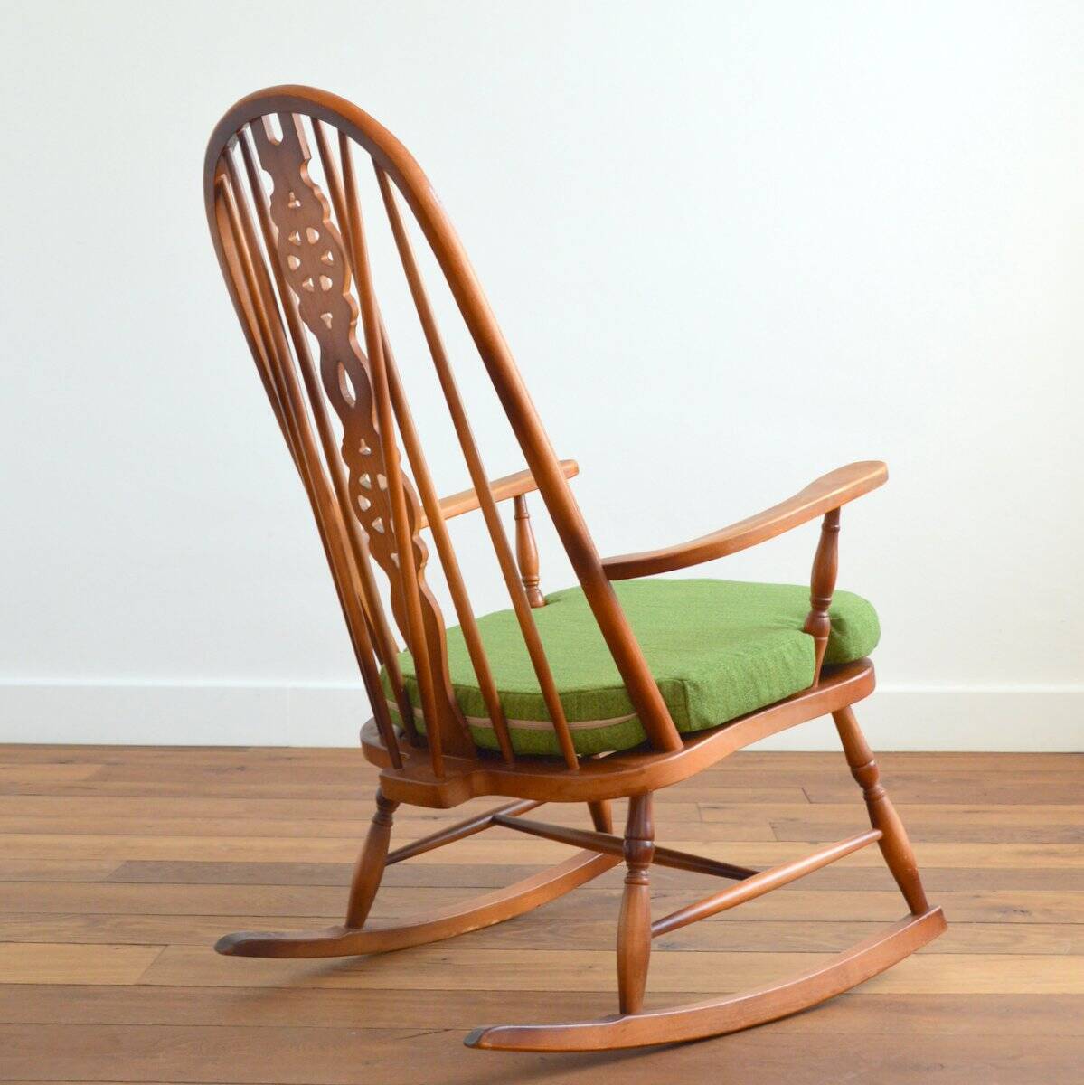 Rocking chair Windsor  vintage 1950s