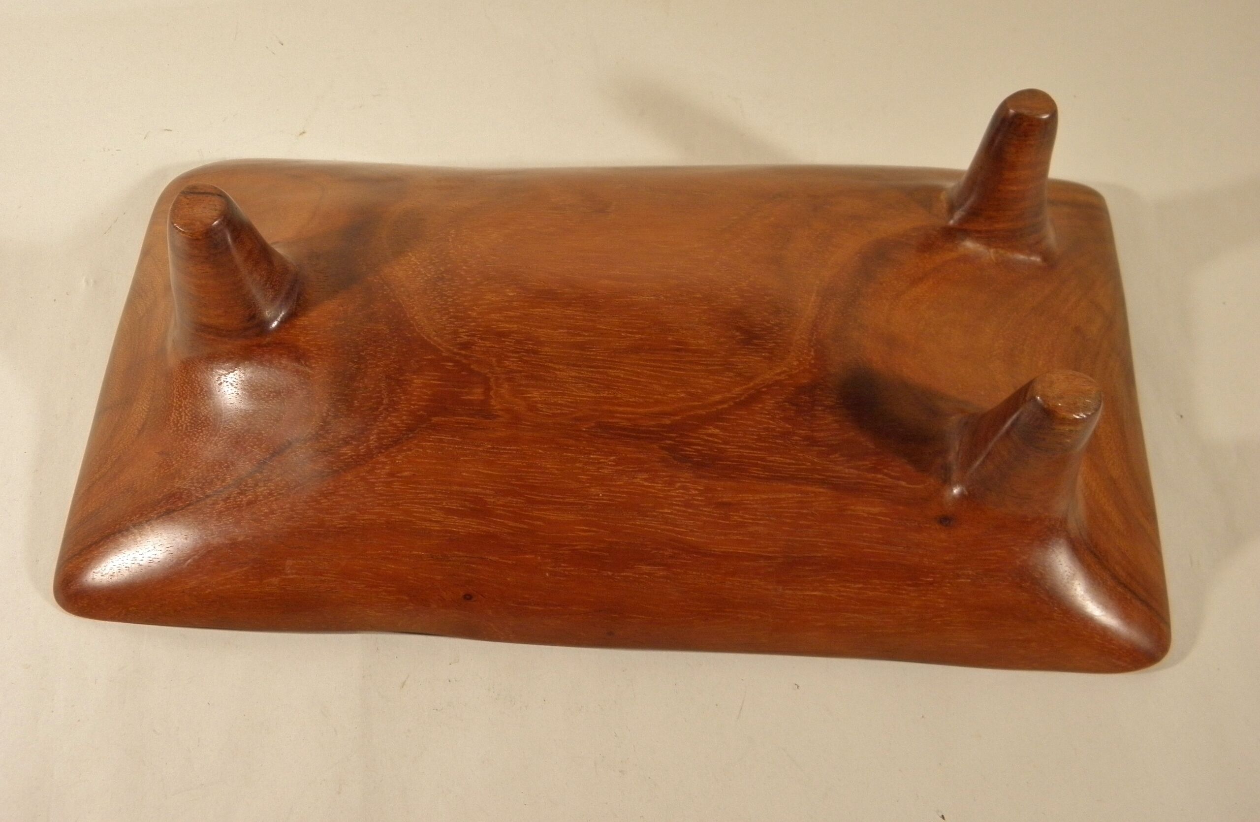 Wooden tripod cut 31 x 17 cm