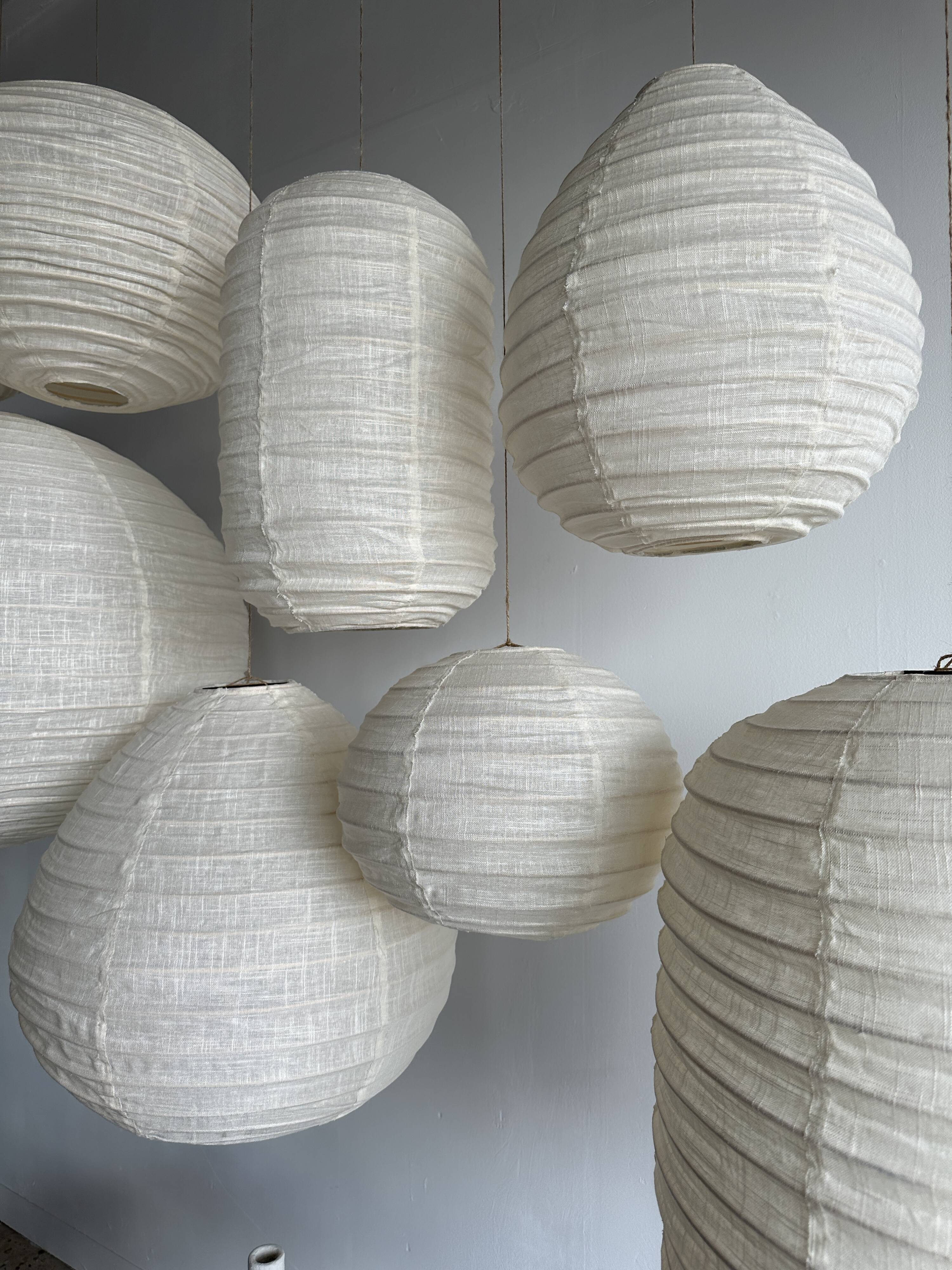 Small Japanese-style natural rattan and linen pendant light in the shape of a drop H40 D35