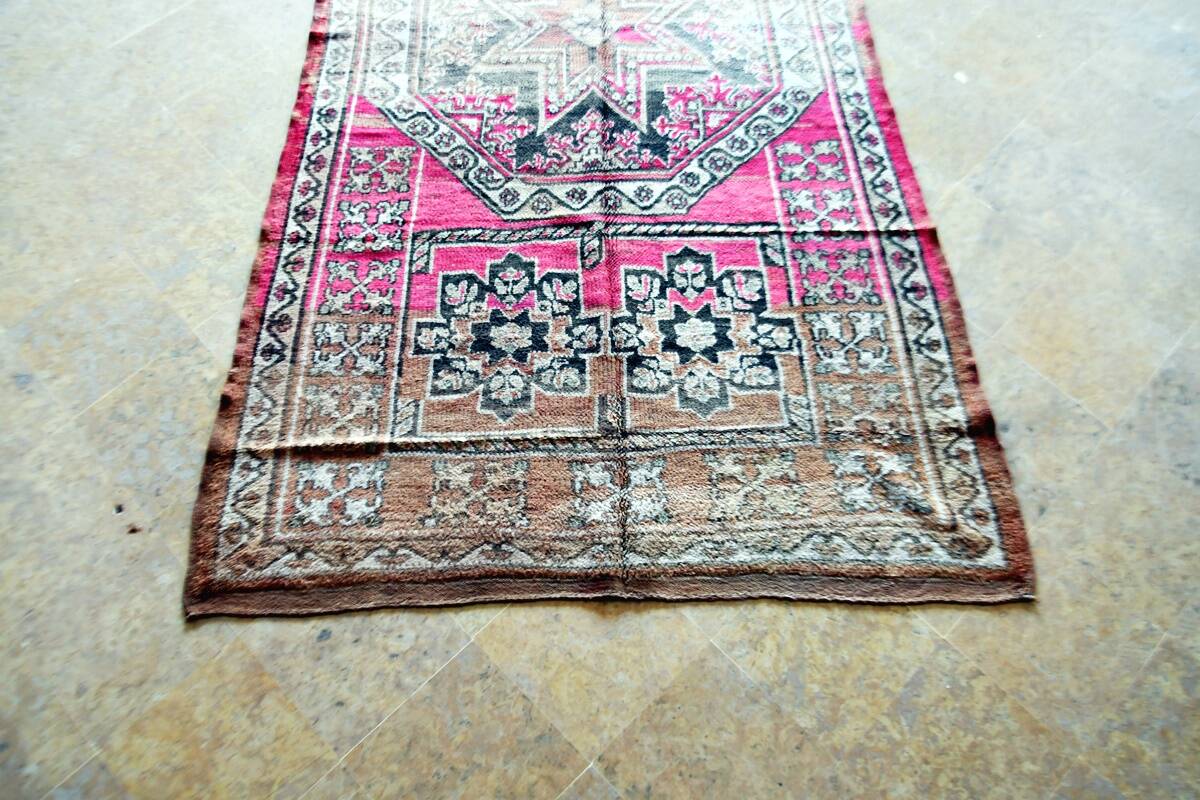 Vintage Boujaad rug 300 x 145 cm