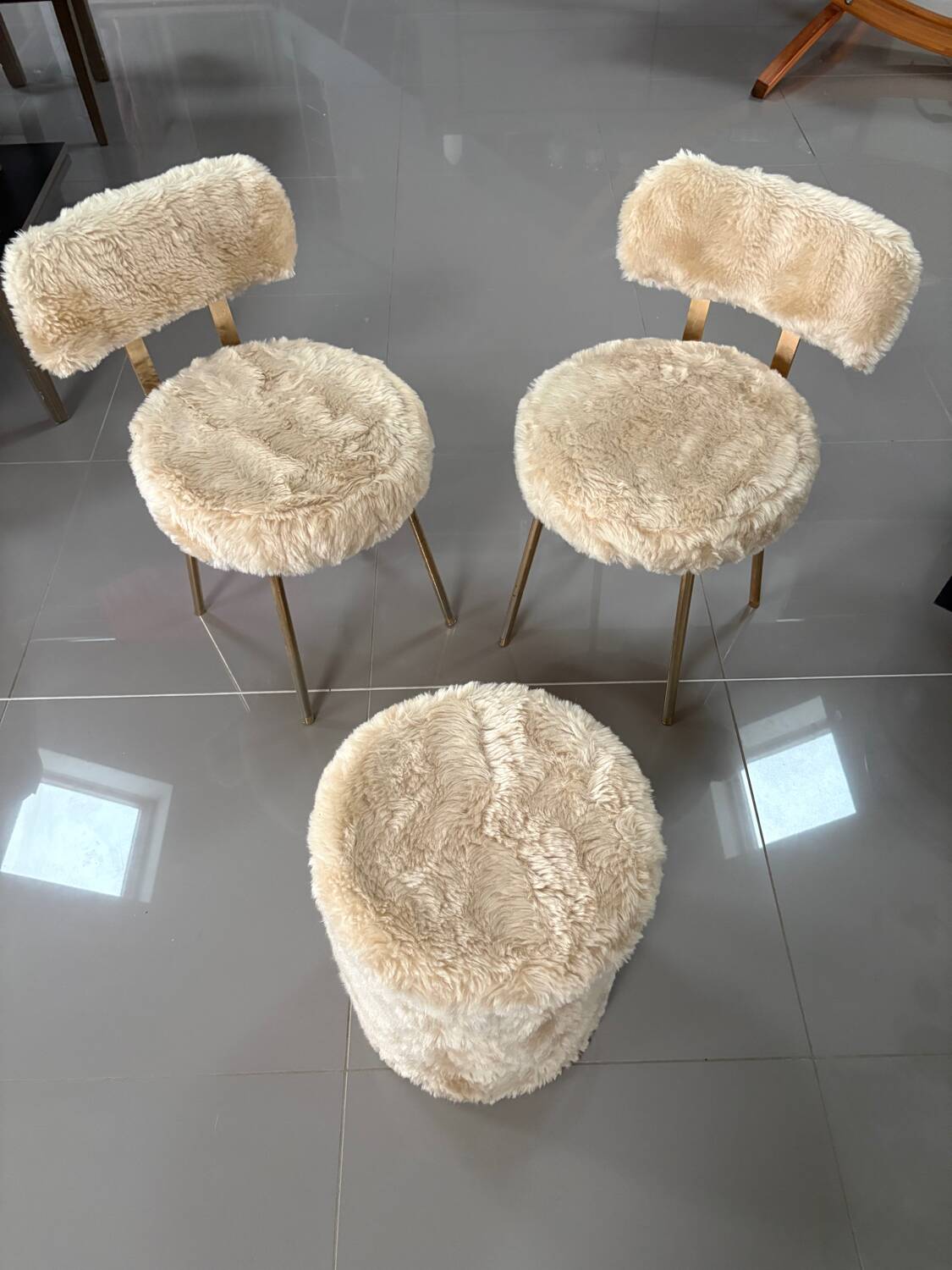 Pair of vintage chairs in beige Dralon® and gold metal.