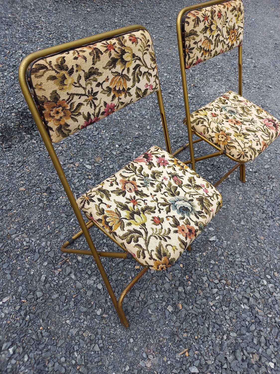2 folding chairs lausanne vintage tapestry