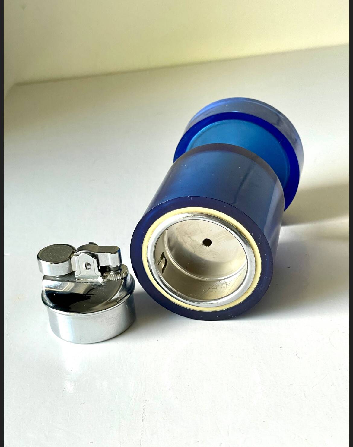 Vintage SAROME Japan Table lighter in Blue Plastic