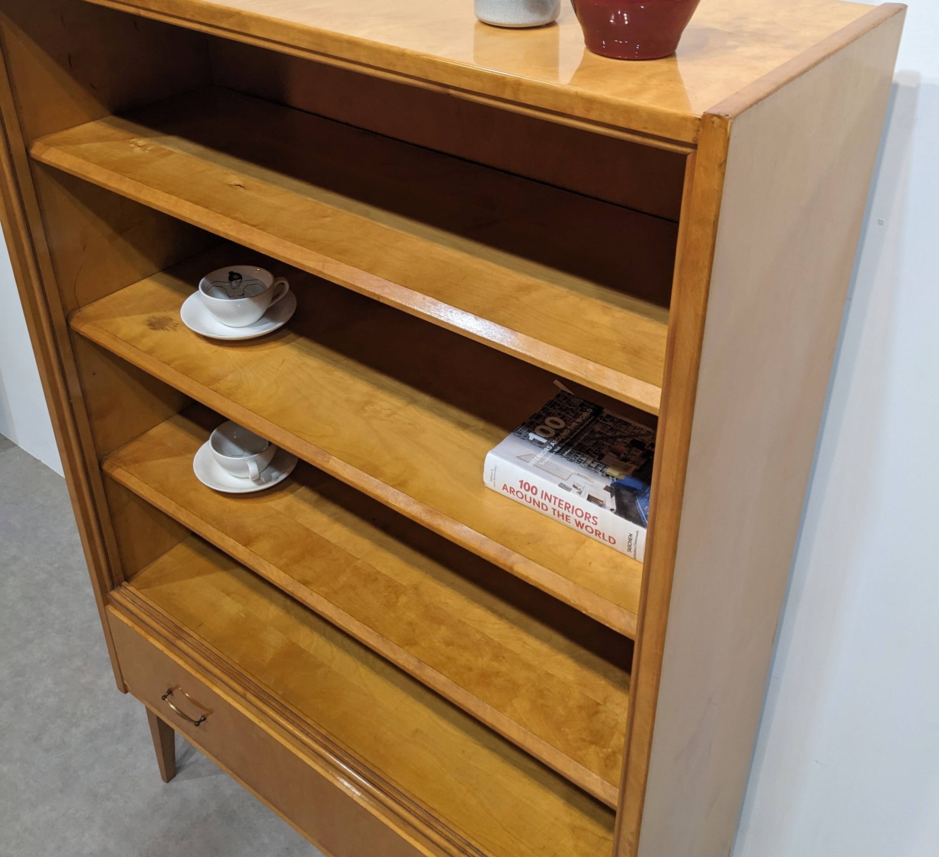 Showcase, Scandinavian library