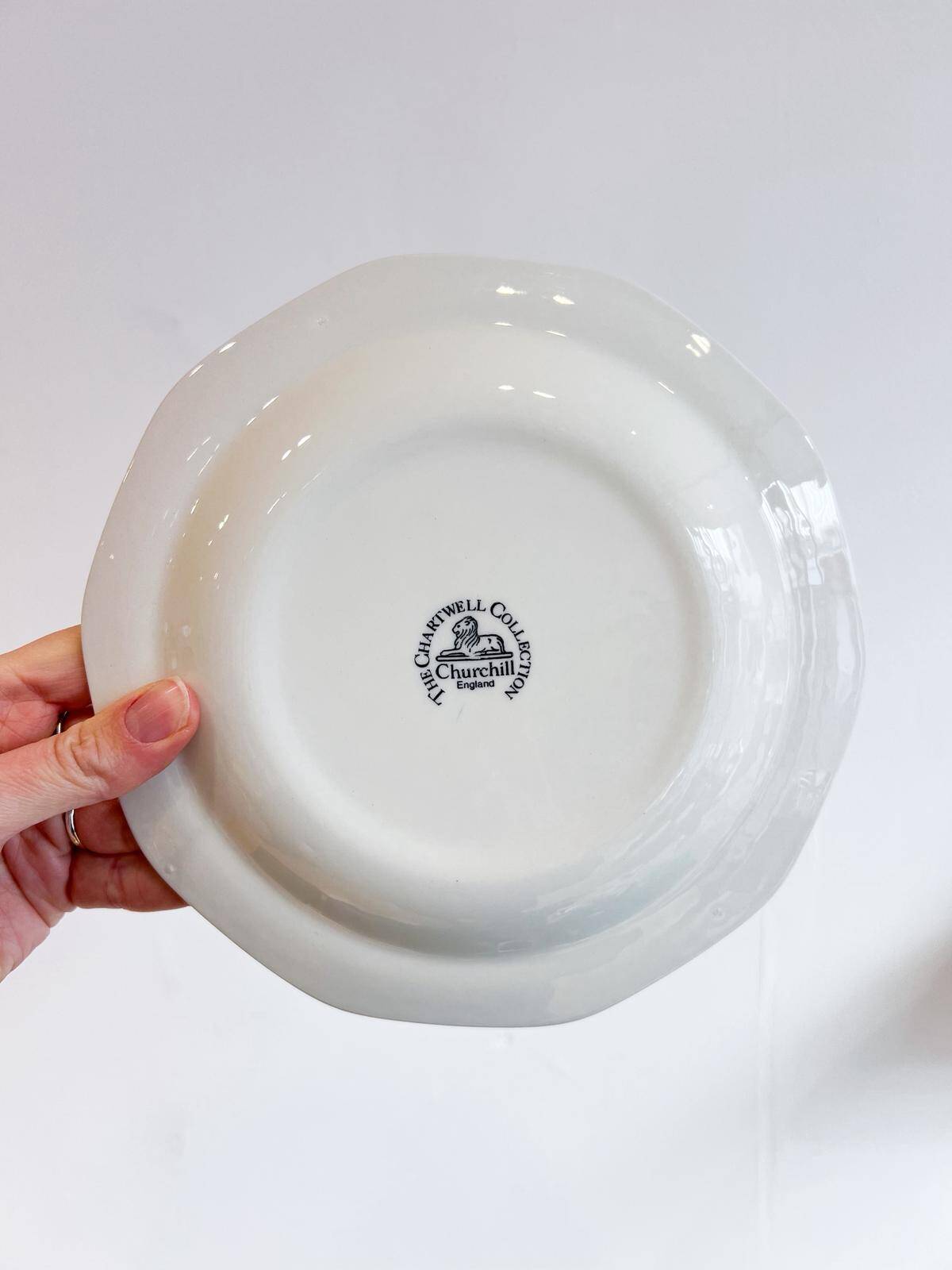 11 dessert plates Churchill - England