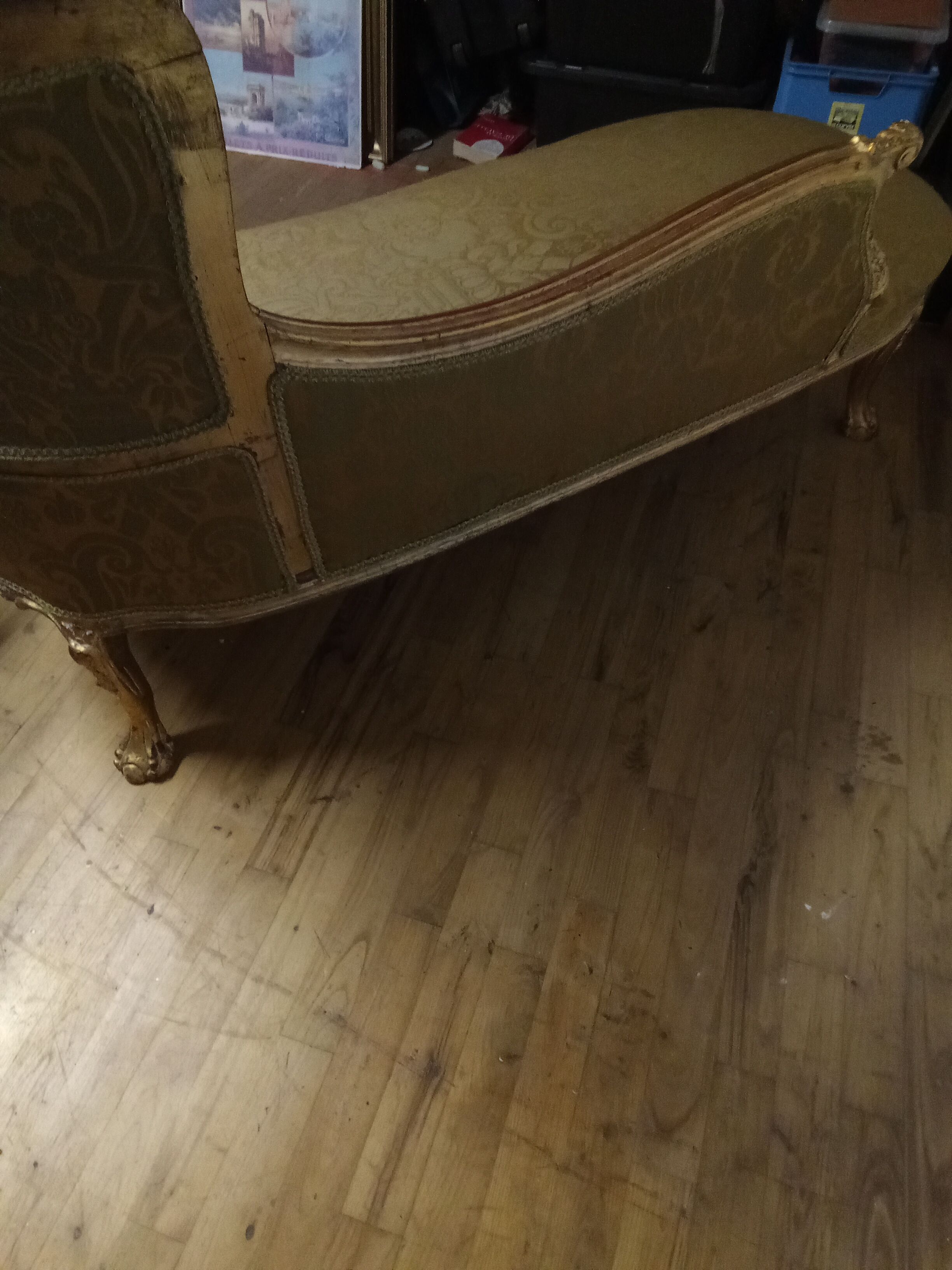 Meridian rococo golden