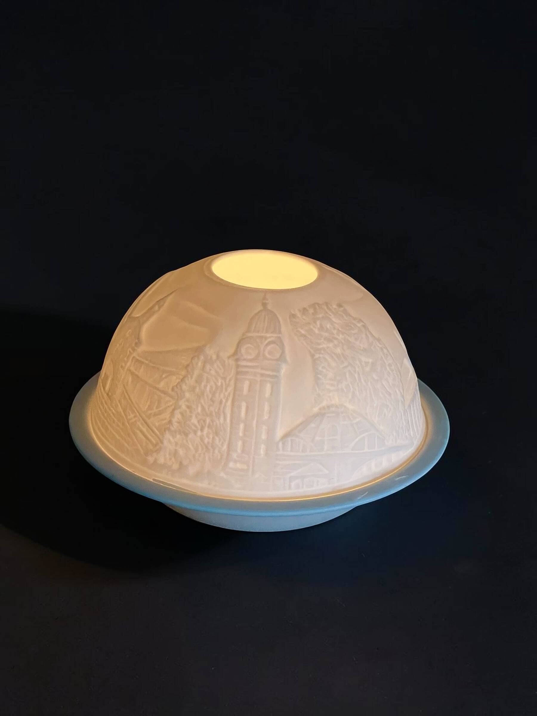Porcelain lithophane photophore from Limoges