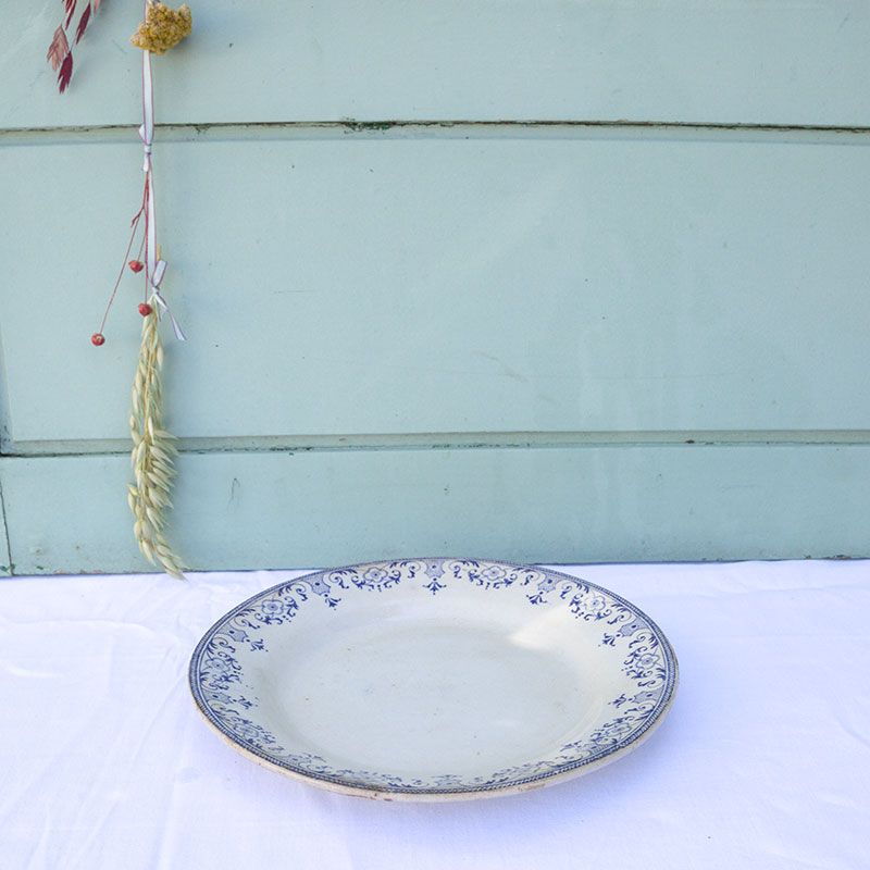Old plate blue décor service La Valliere Montereau and Creil