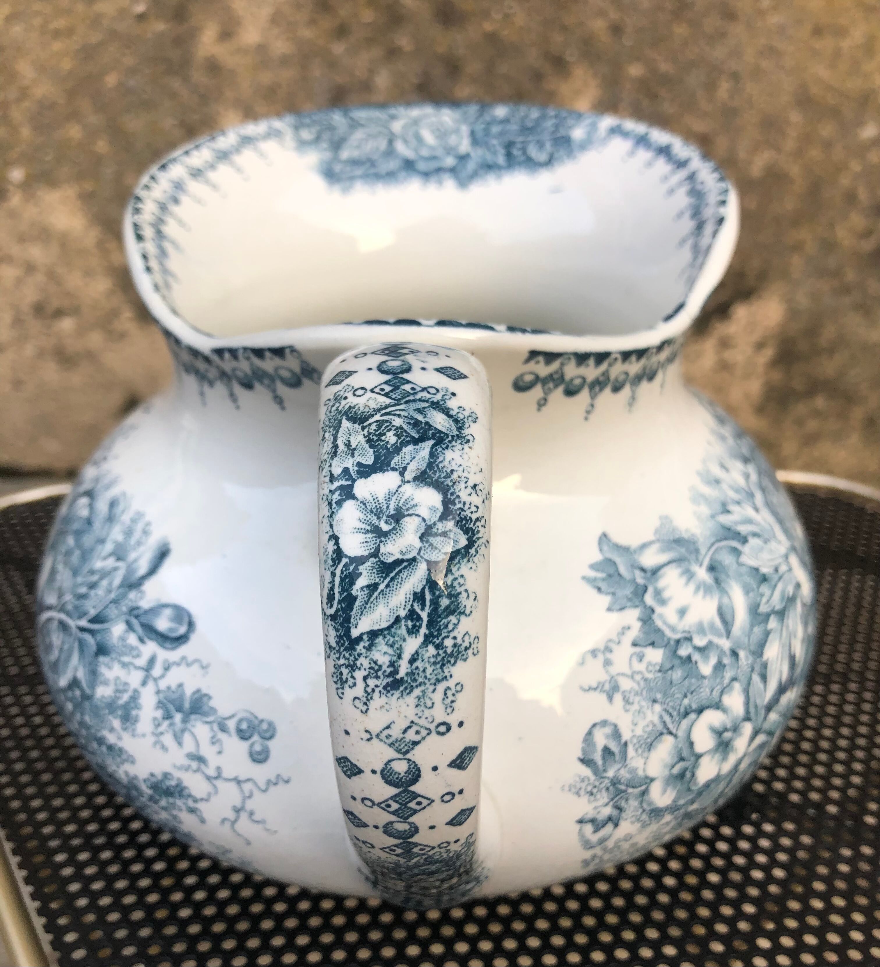 Bushy earthenware pitcher from Longwy model Jardinière