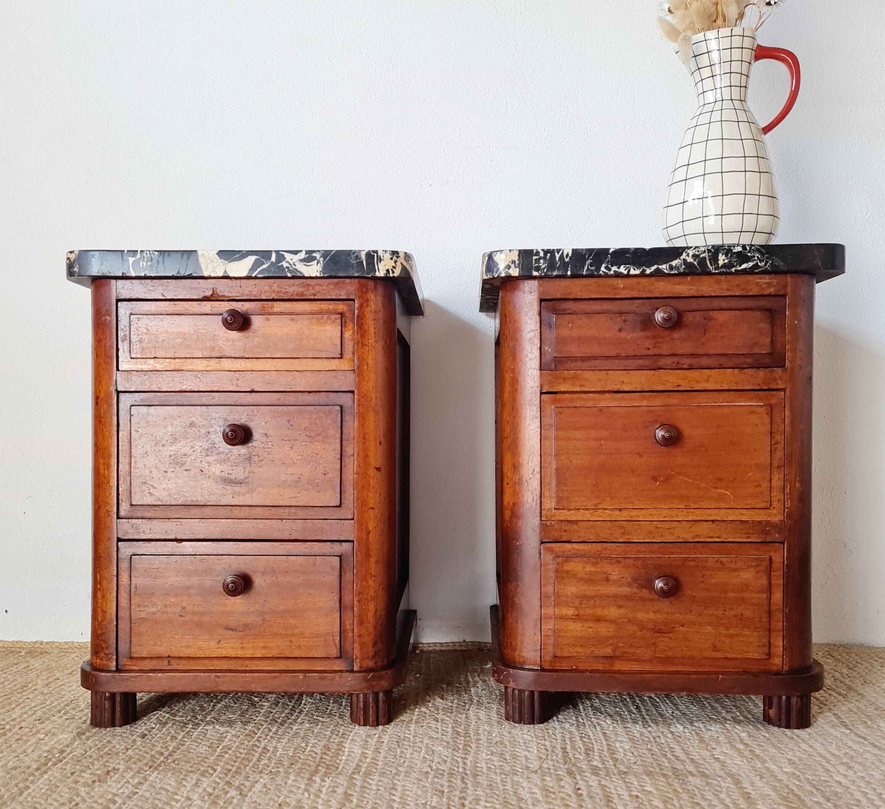Paire de chevets Art déco en bois et marbre noir