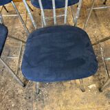Suite de six chaises en métal