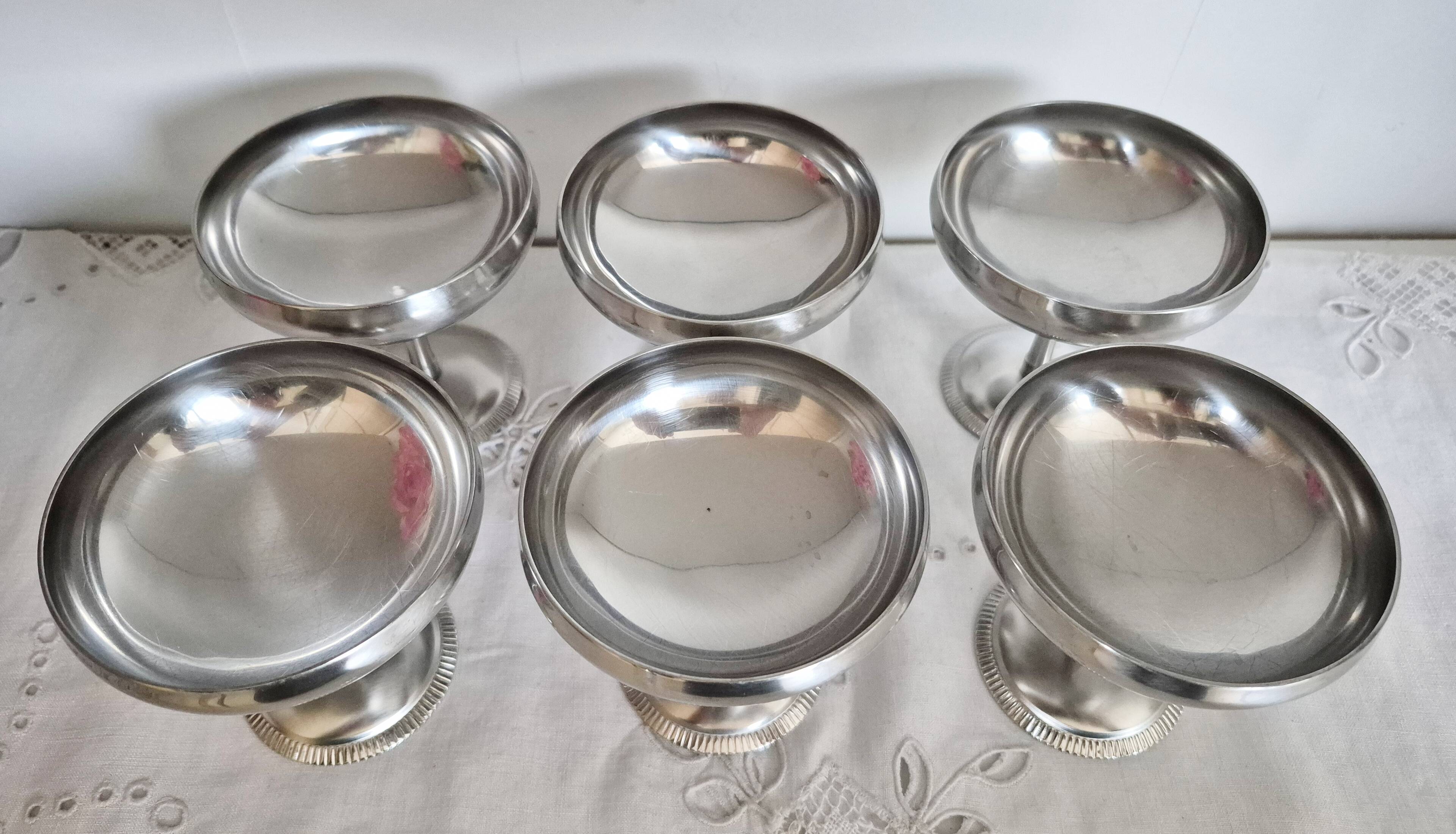 Coupes à glace ou sorbet, lot de 6  ,en inox 18/10 , années 70