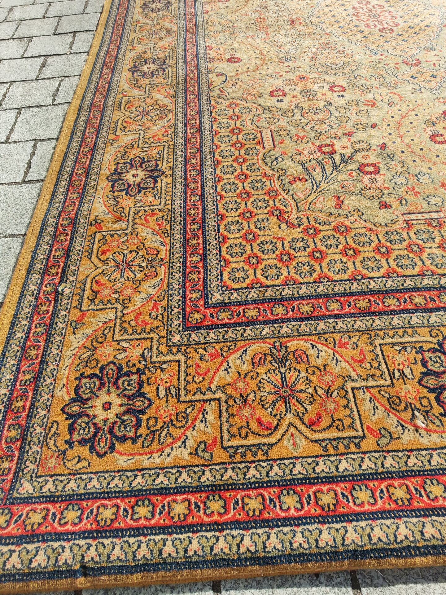 Isfahan carpet