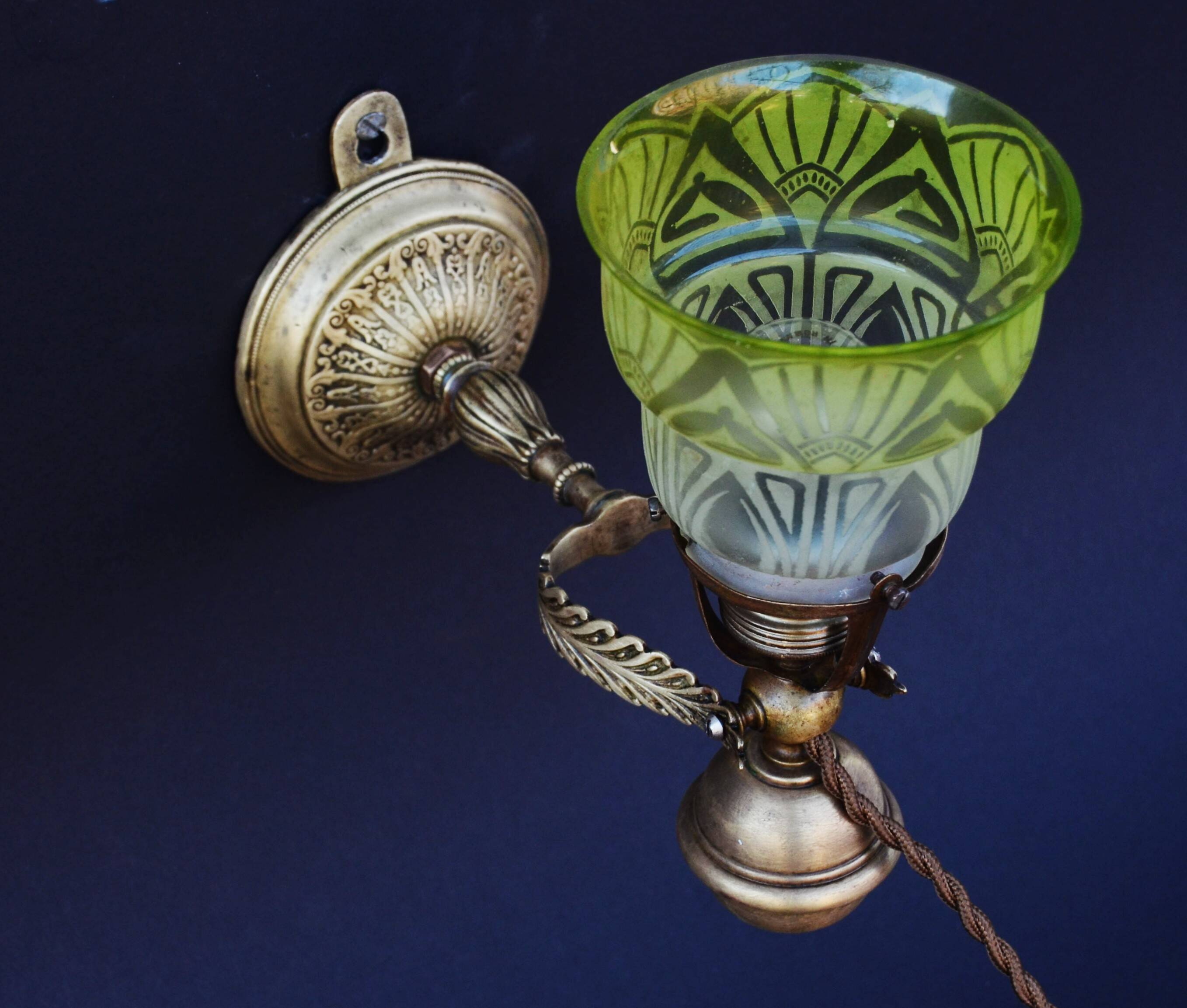 Antique Brass Gimbal Table Lamp Navy Ship Marine Massive Brass - Wall Light