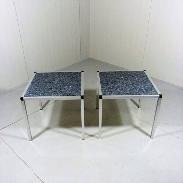 Tables d'appoint en granit, années 1970-80.