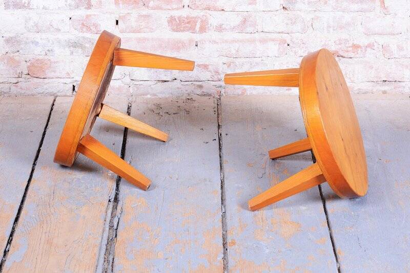 Mid-Century Small Tables in Larch Wood, Czech, 1950s, Set of 2
