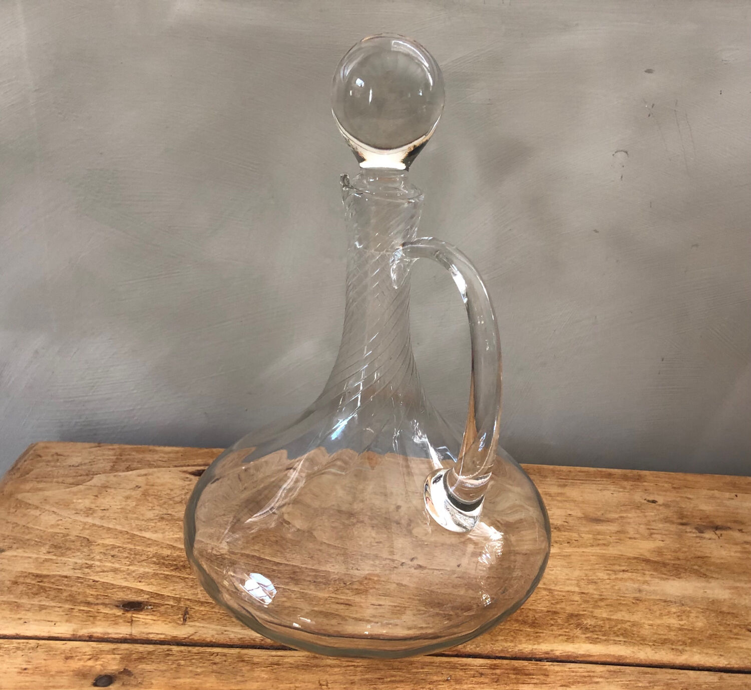 Crystal wine decanter