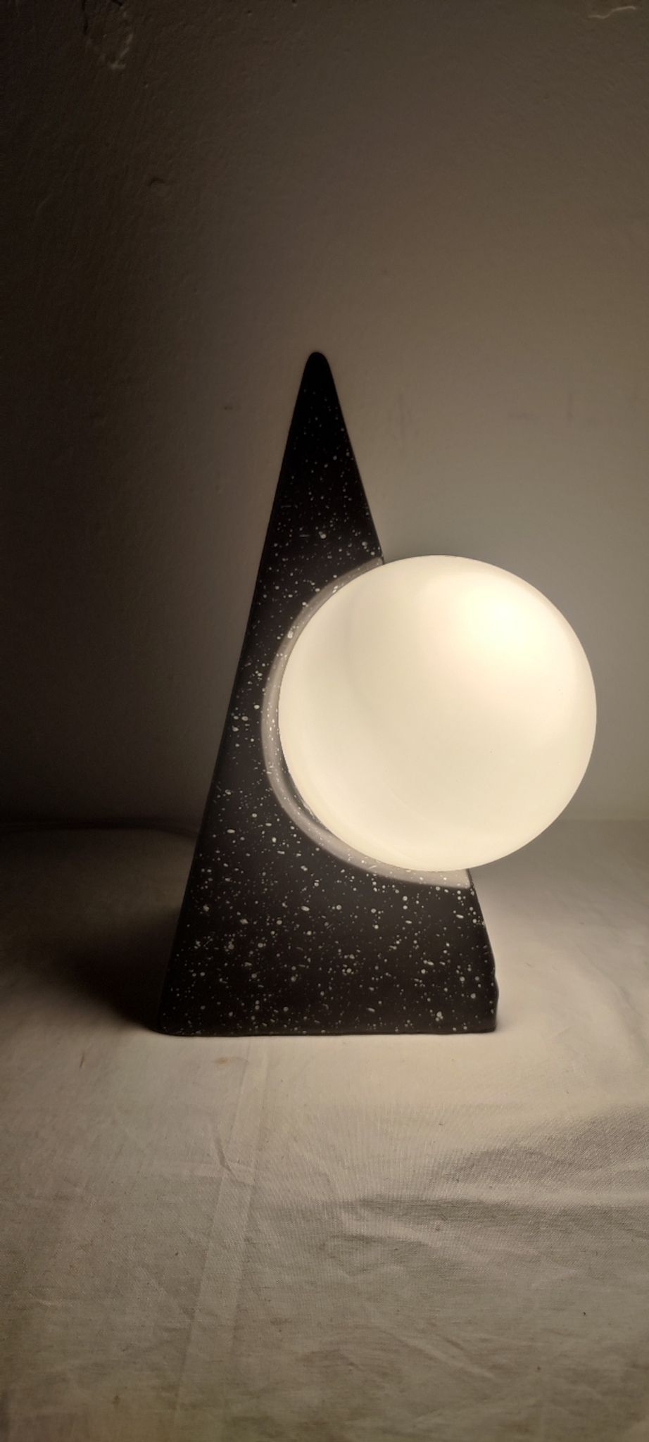 Lampe de table en céramique. Espagne, années 1970.