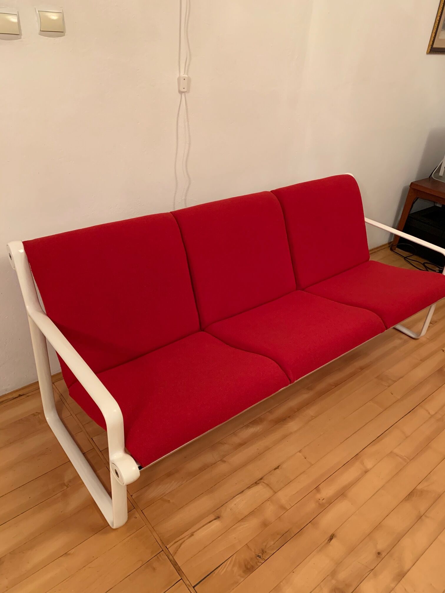 Designer sofa by Bruce Hannah and Andrew Morrison, Knoll from the '70s