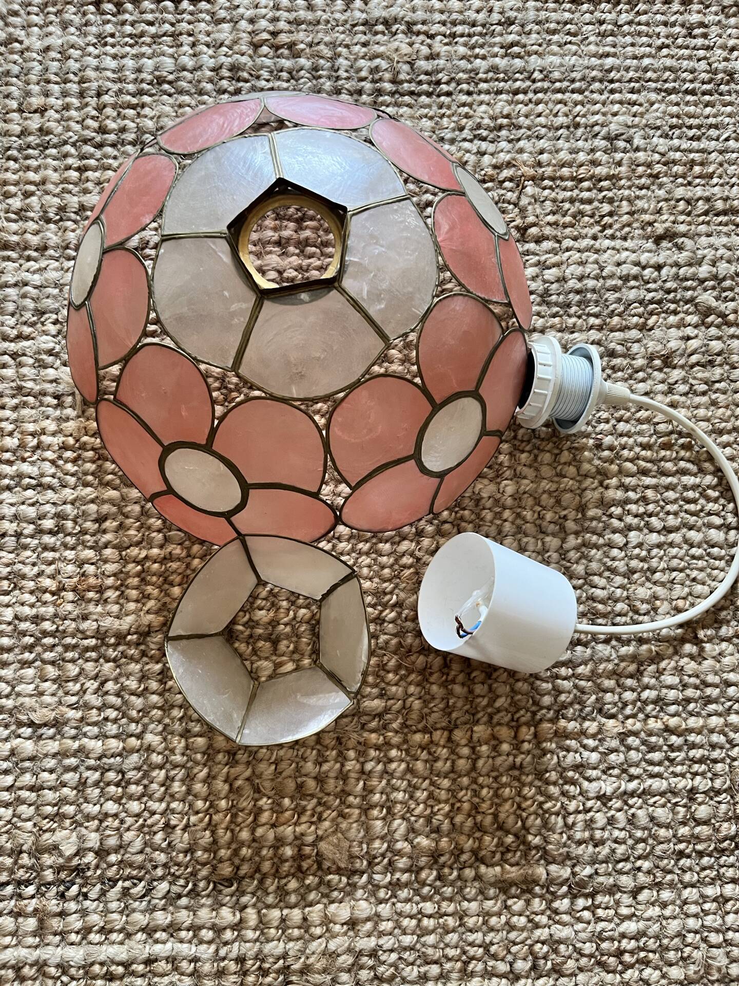 Mother-of-pearl pendant