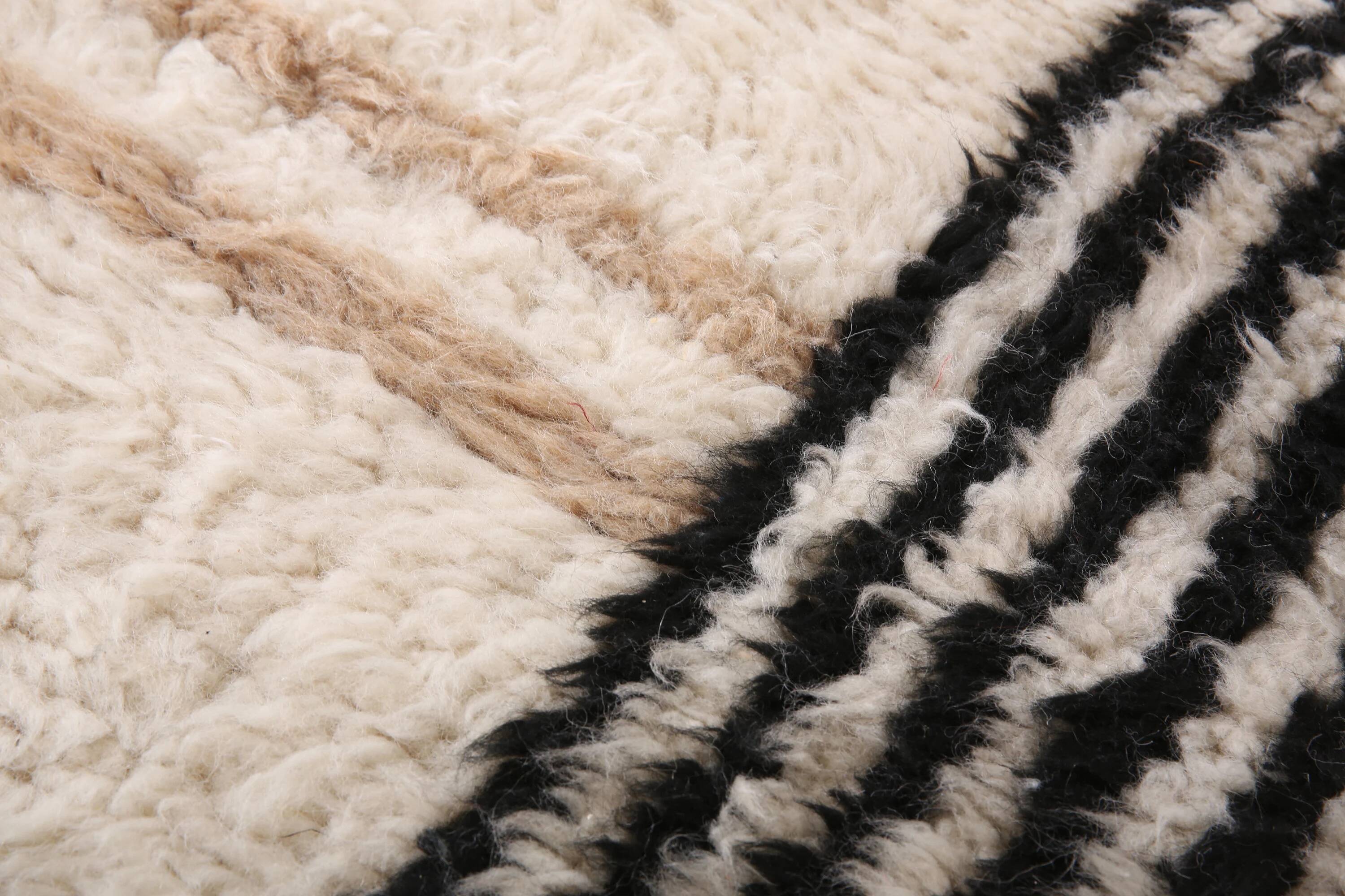 Moroccan rug made of natural wool, handmade, 2.5x1.5 m.