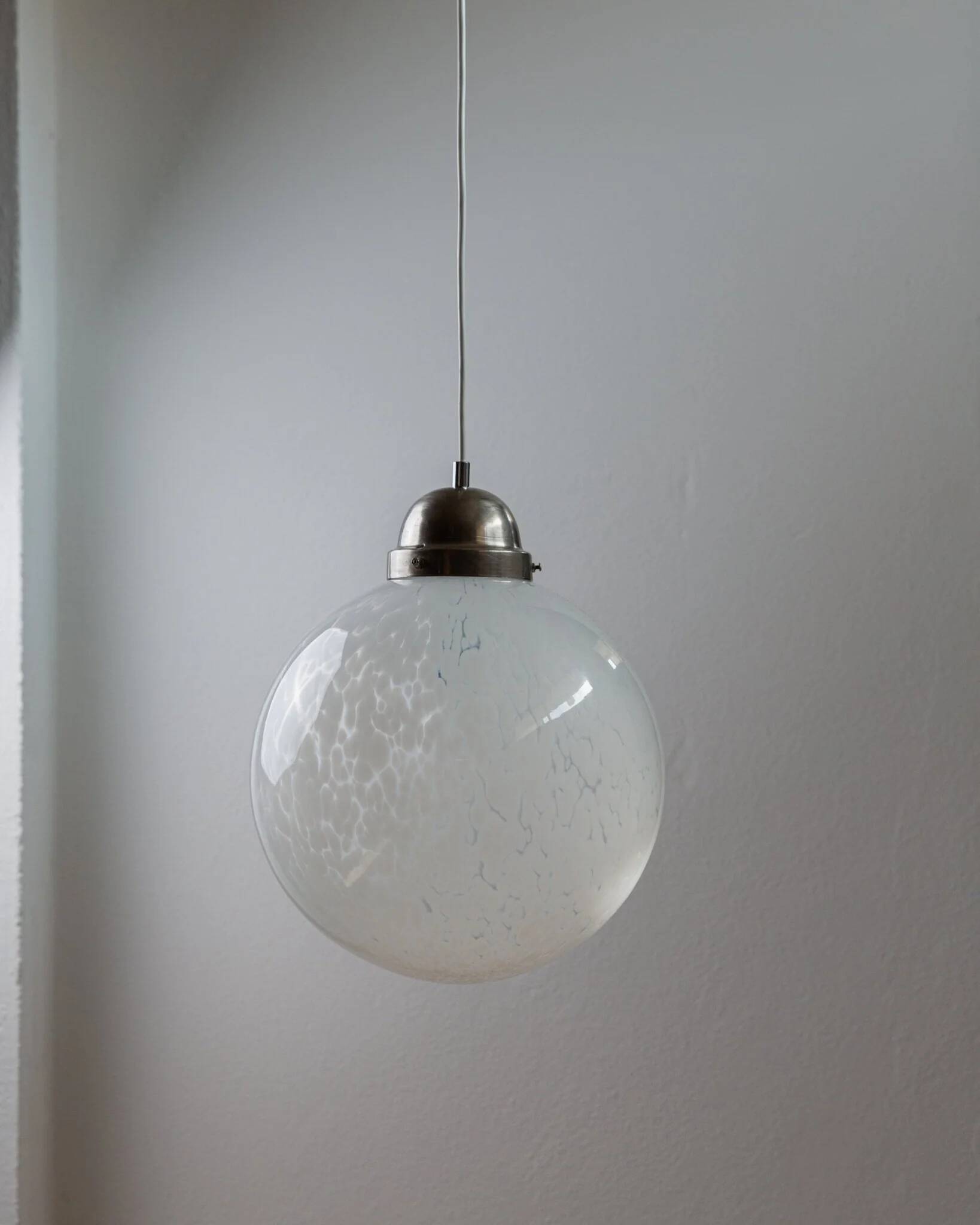 White Murano Glass Globe Pendant Lamp with Chrome Top – 1960s Space-Age, XL Mid-Century Ceiling Light