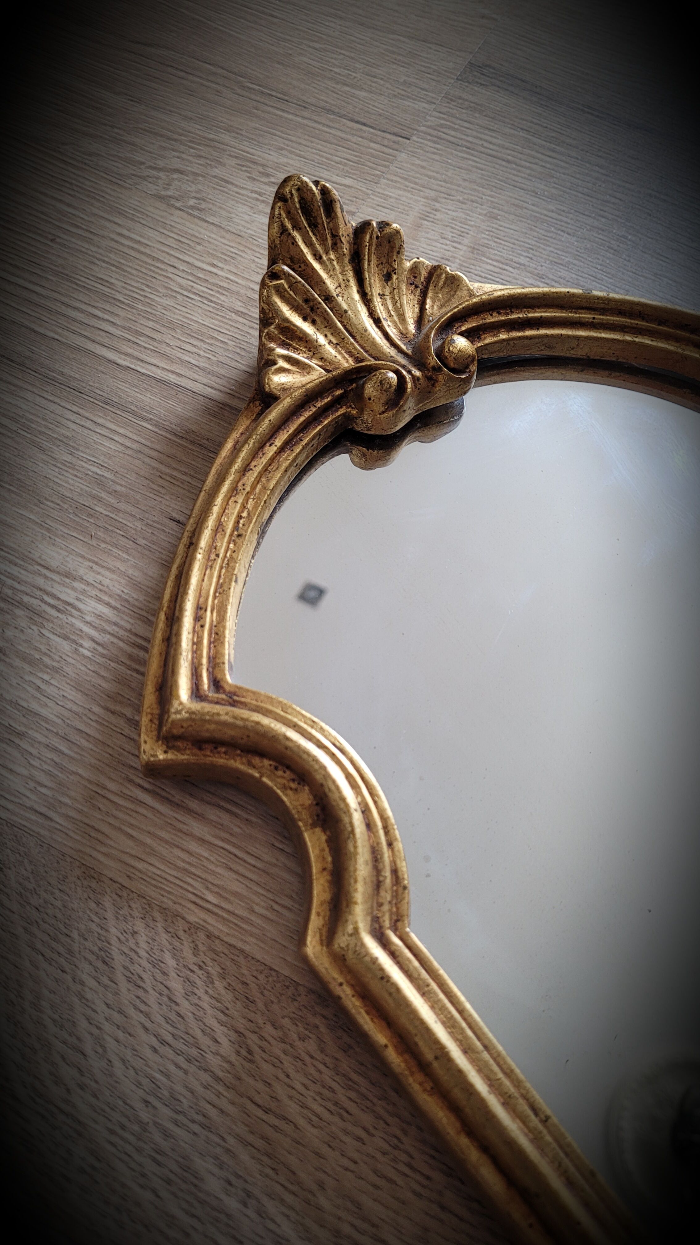 Golden mirror croles 2