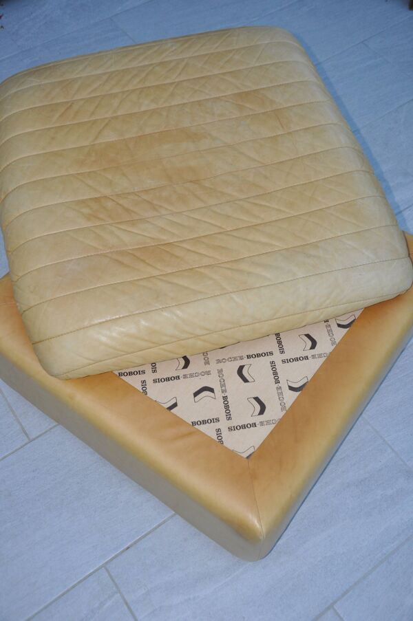 Pouf en cuir Roche Bobois , années 70