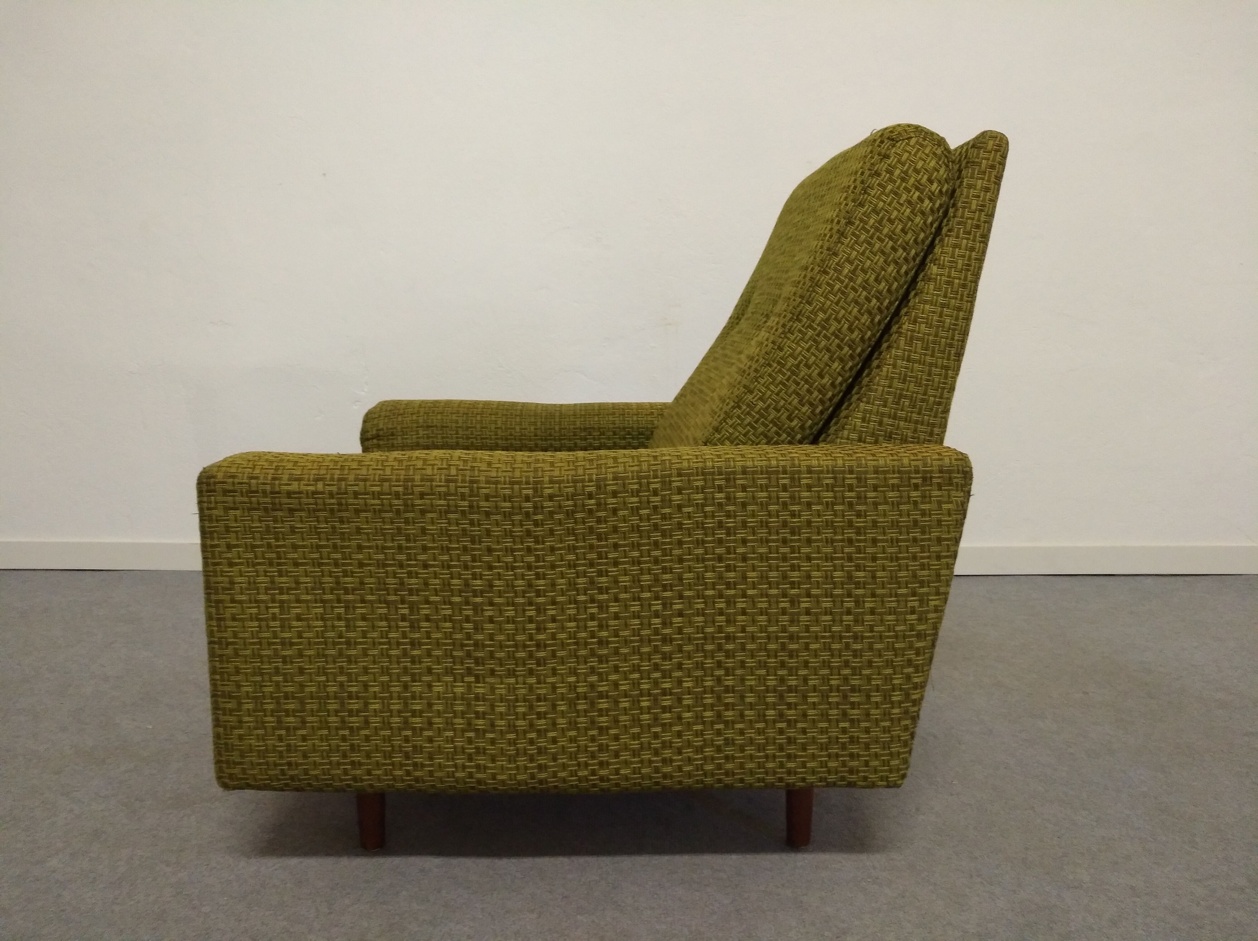 Pair of Italian armchairs from the 50s/60s