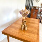 Extendable dining table in NATHAN teak